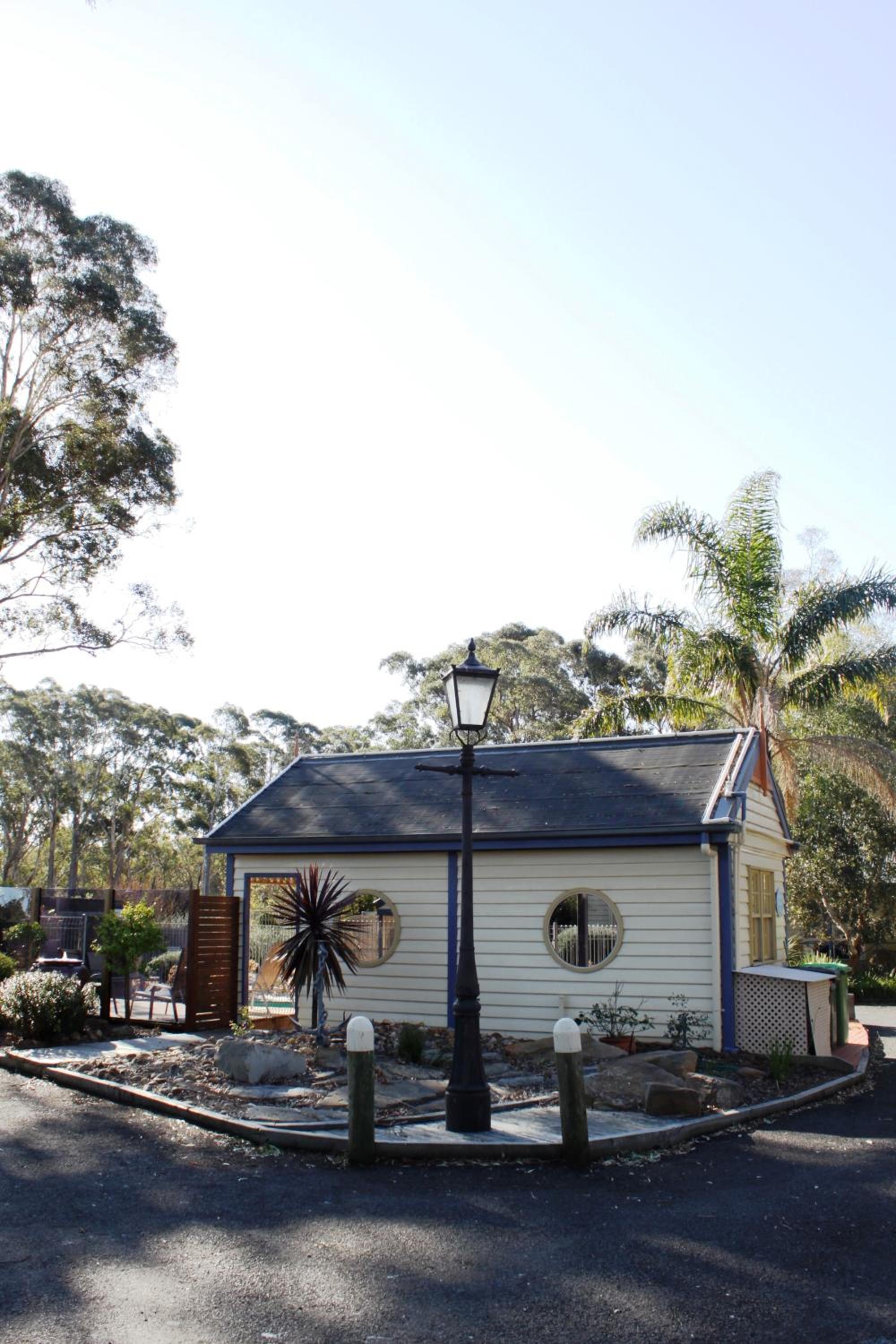 Waverley House Cottages