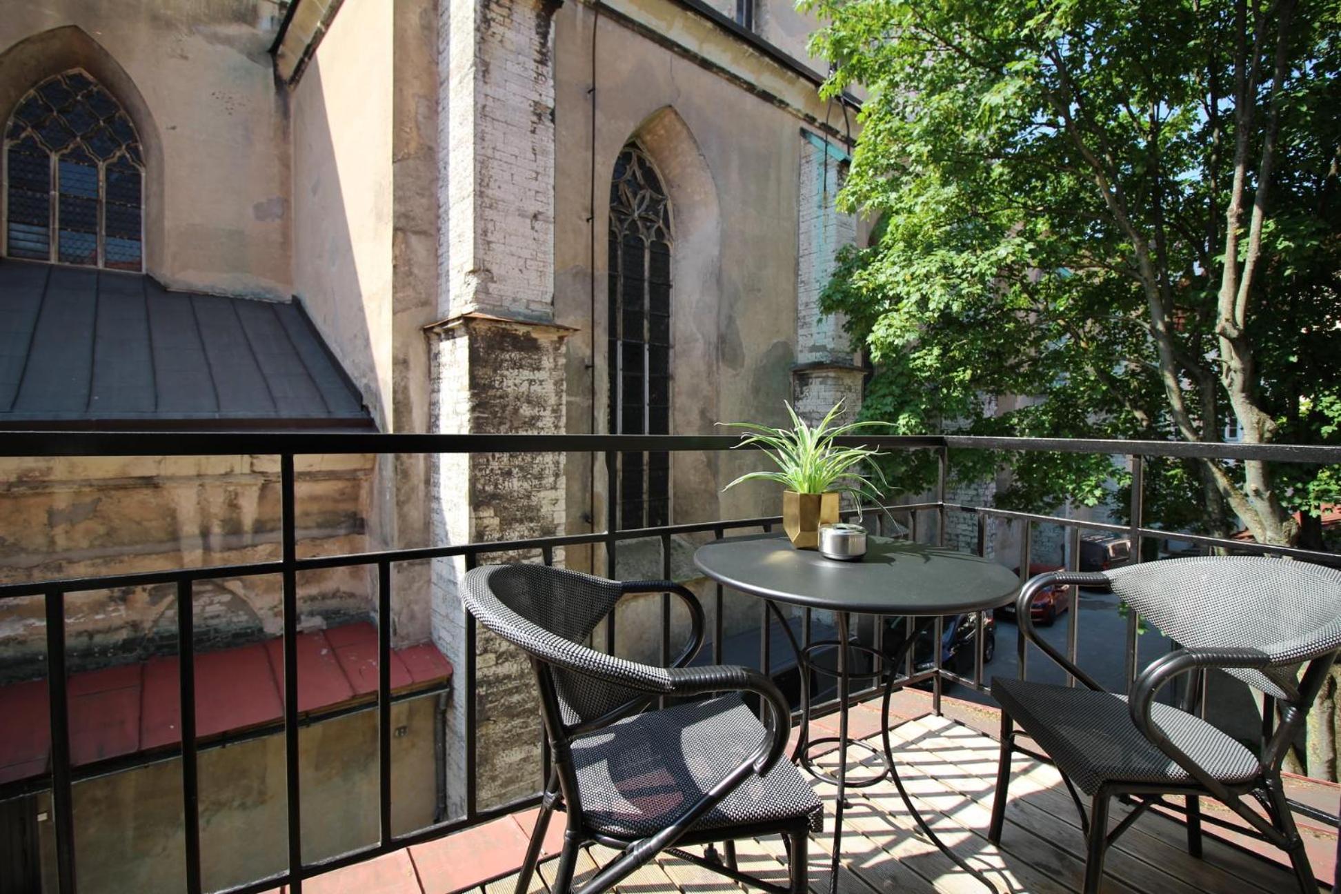 Tallinn Vacations - Tallinn City Apartments 2 bedroom 2 bathroom luxury property with balcony in Old Town - Property Image 2