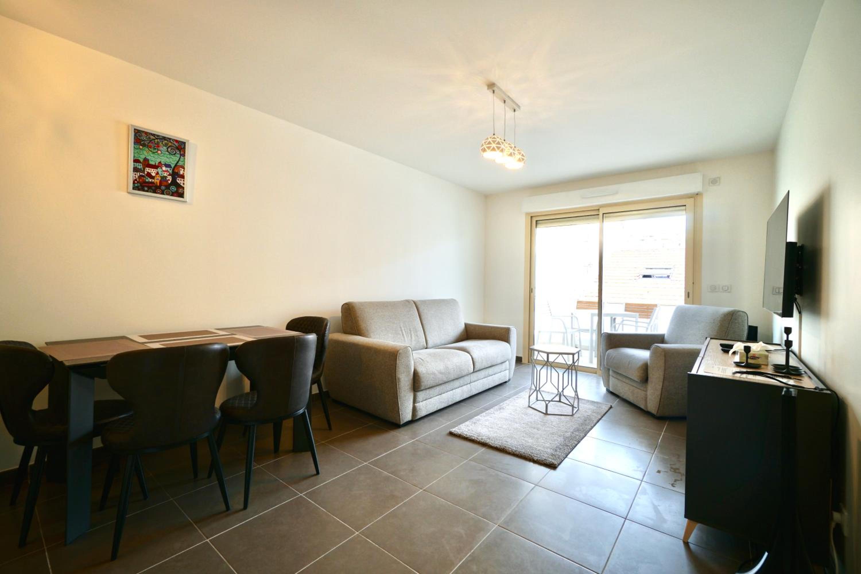 Apartment Montaigne photo 1
