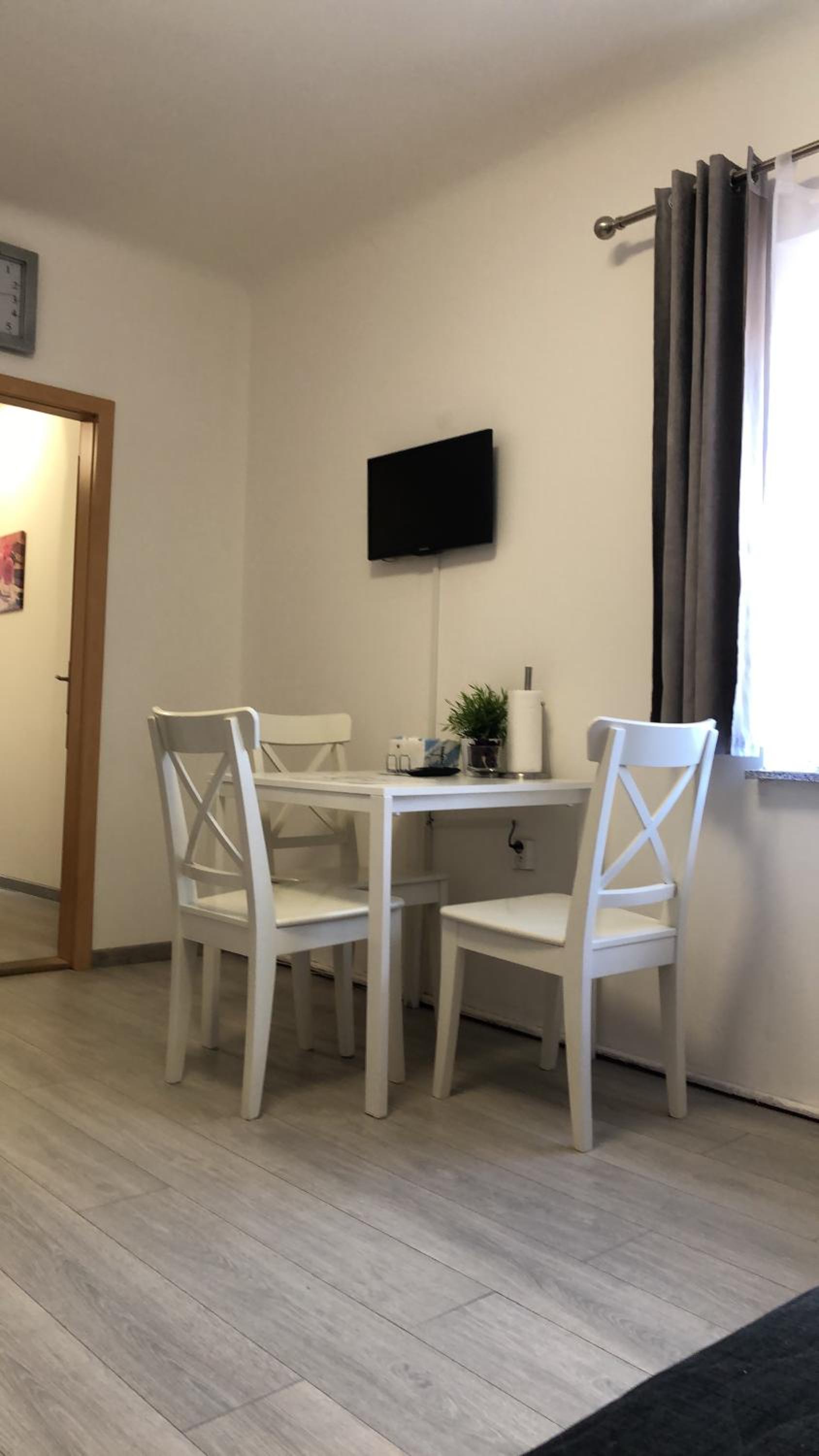 Apartment Happy 11