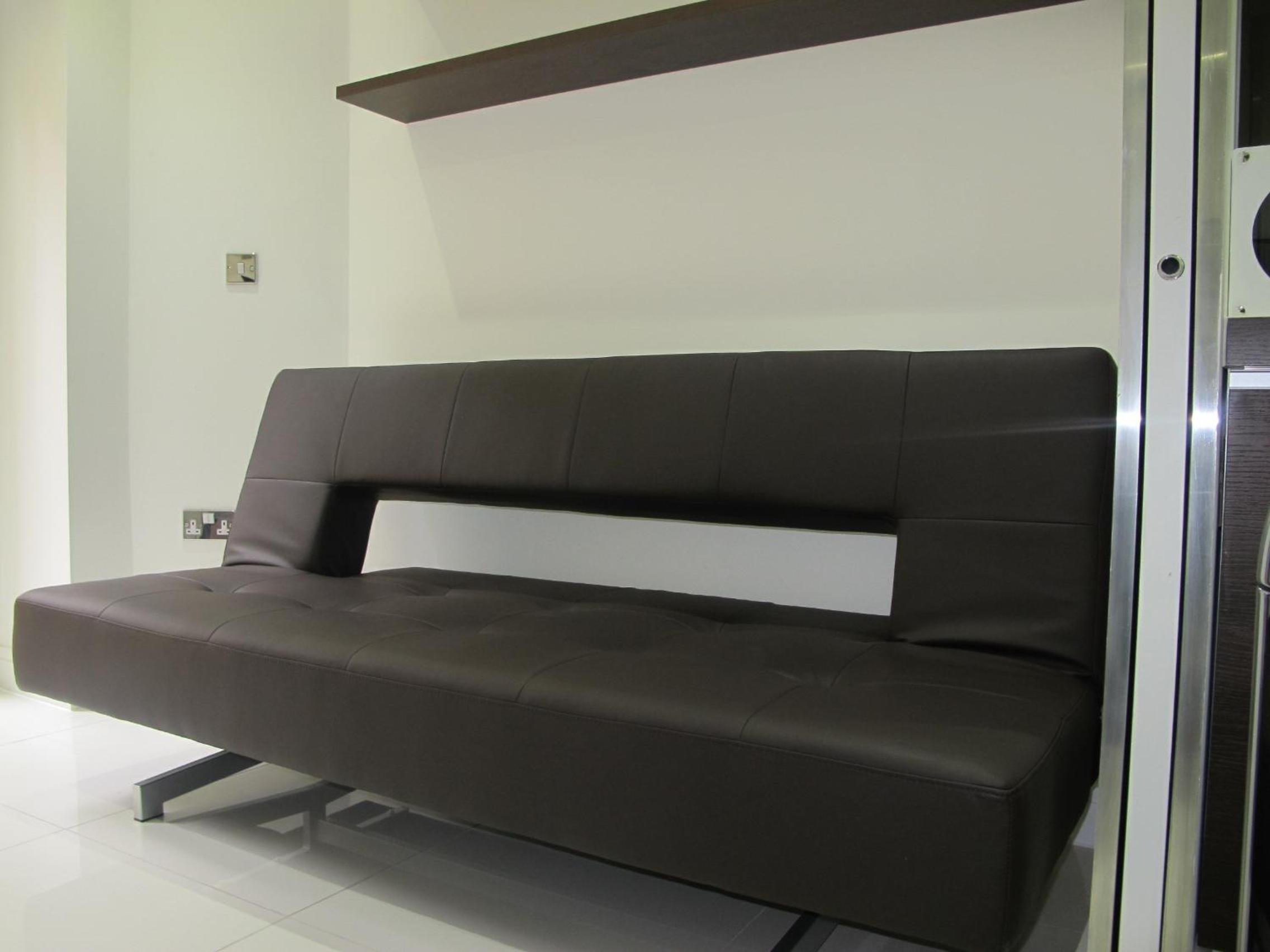 BLOOMSBURY APARTMENTS