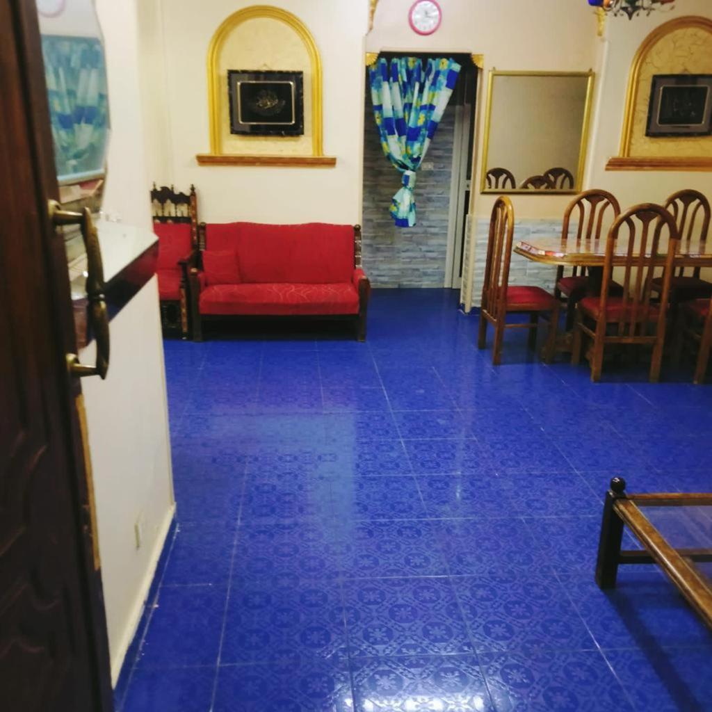 Elredy's apartments the blue edition