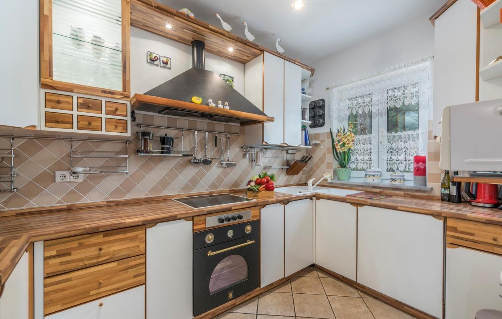 Villa Vallis Aurea for max 10 Persons with pool Kukci Poreč