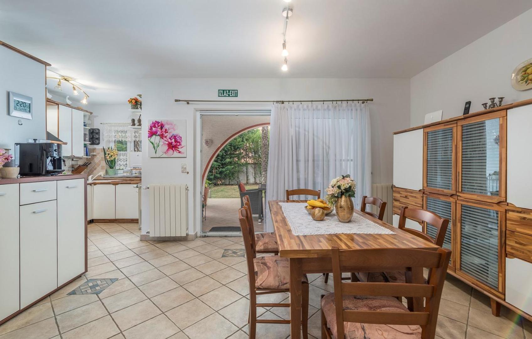 Villa Vallis Aurea for max 10 Persons with pool Kukci Poreč