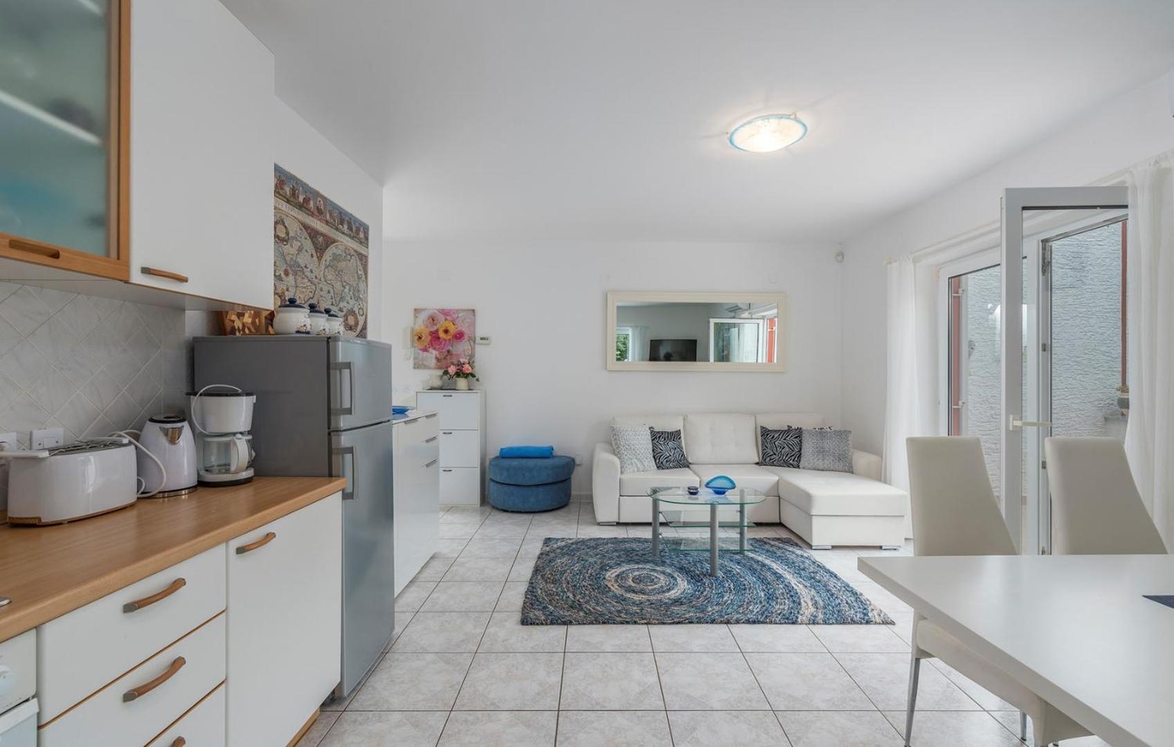 Villa Vallis Aurea for max 10 Persons with pool Kukci Poreč