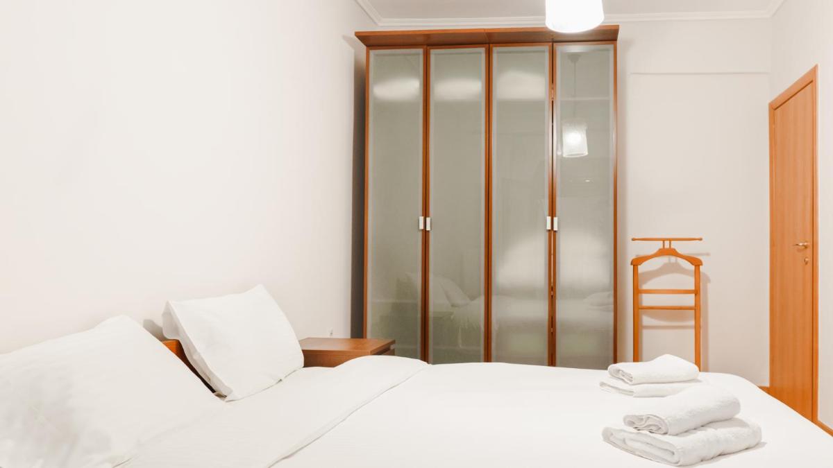 Wood Apartment in the Center of Thessaloniki photo 4