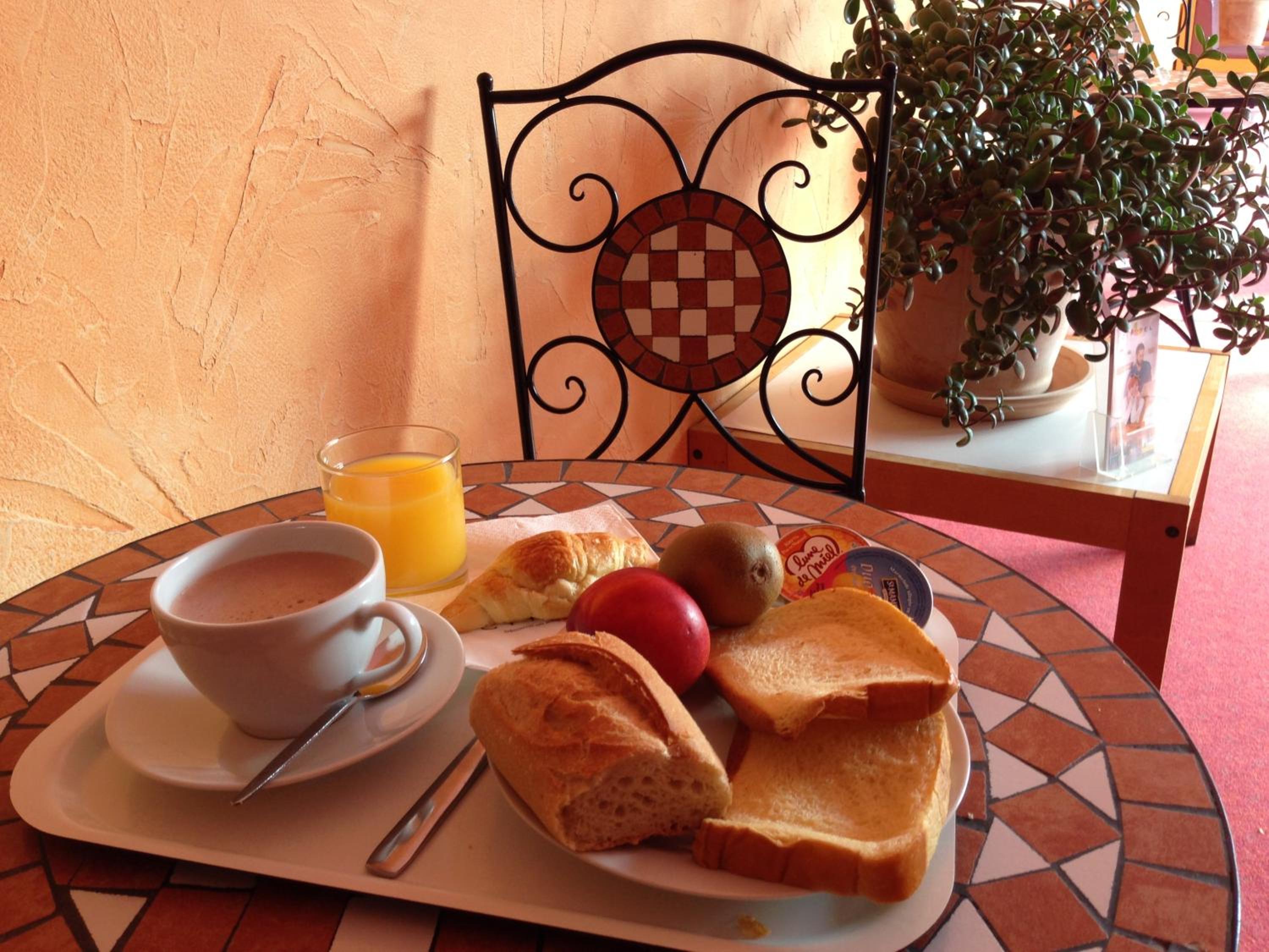 Epinal Vacations - Logis Hotel Atrium Epinal Golbey Chavelot - Property Image 1