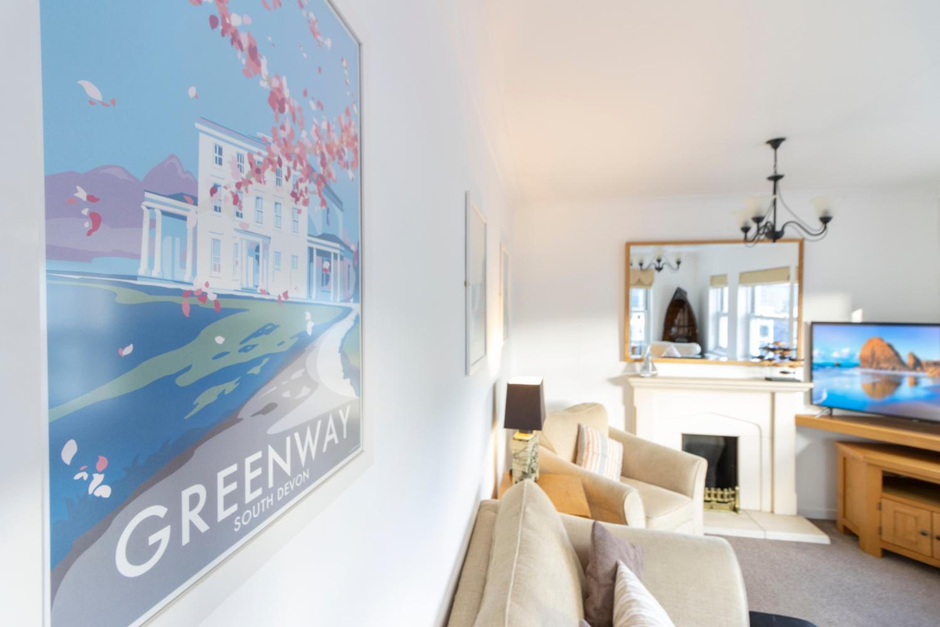 Apters Hill House Dog Friendly With Free Parking view 4