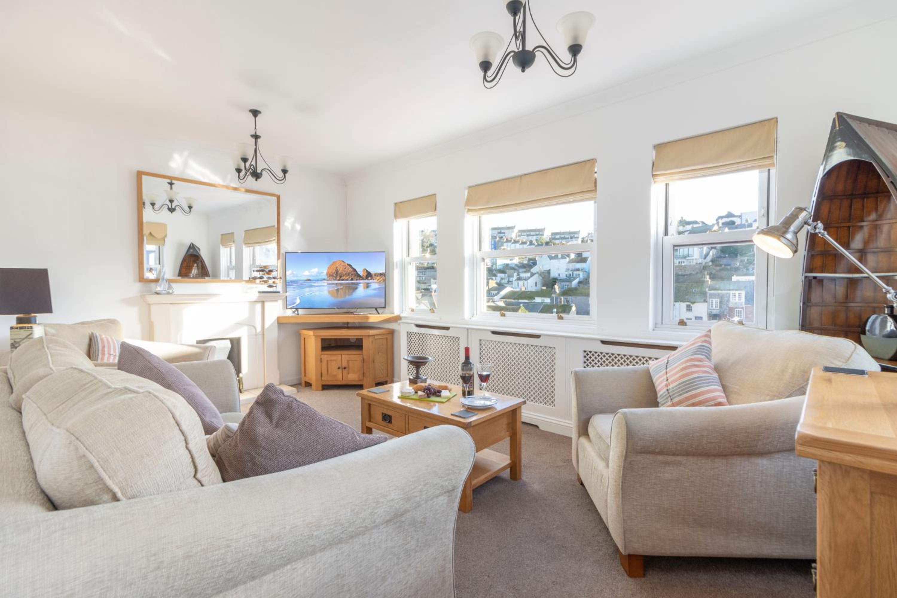 Apters Hill House Dog Friendly With Free Parking view 3