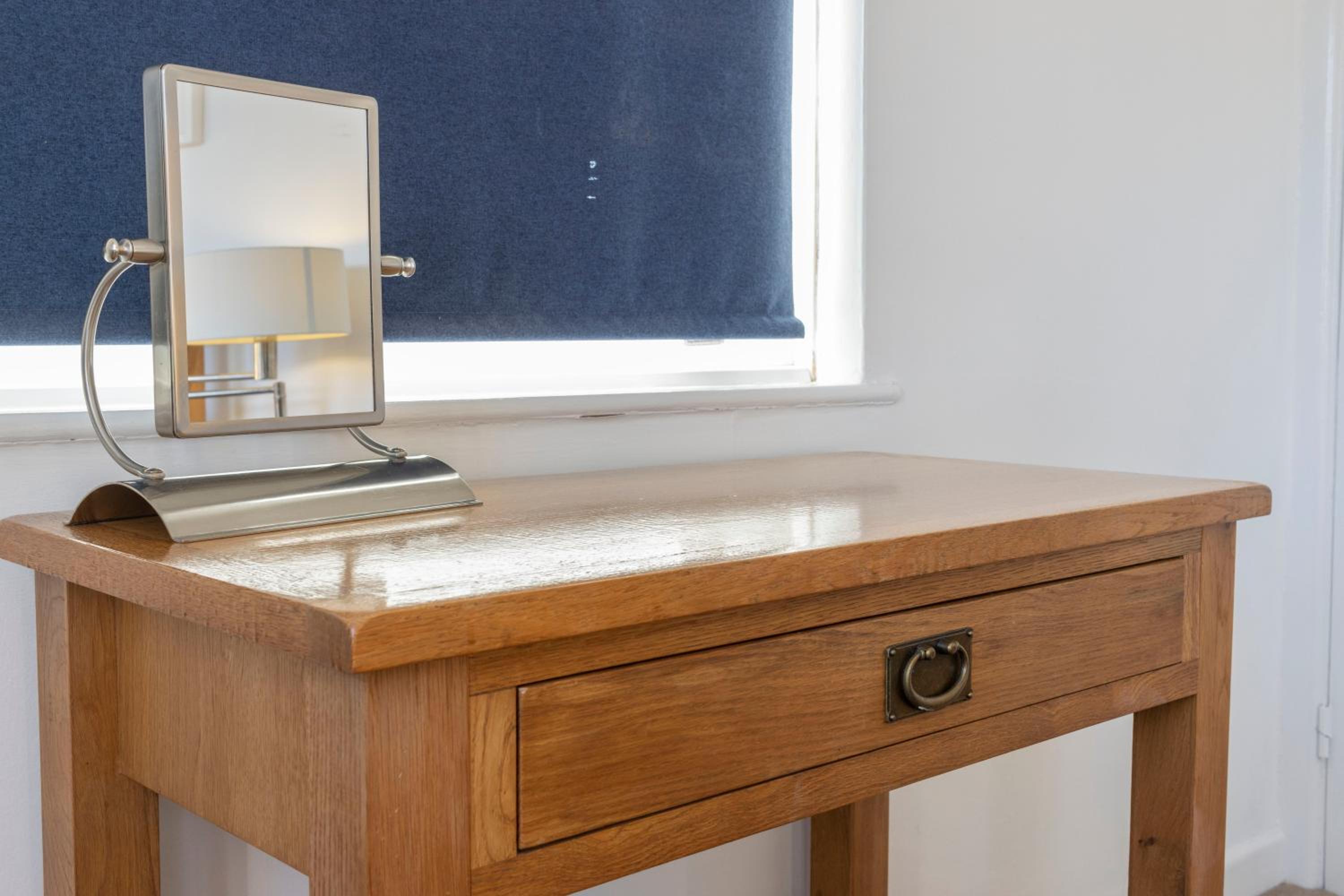Apters Hill House Dog Friendly With Free Parking view 2