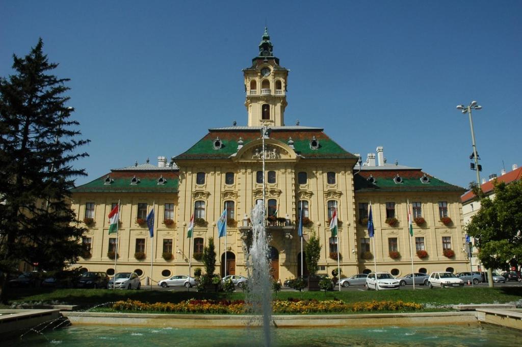 Akác Tanya