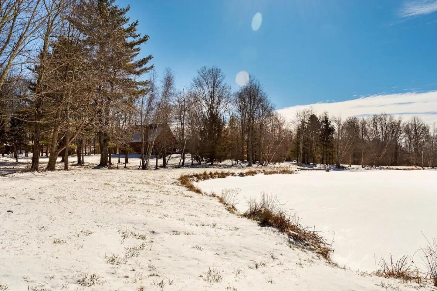 Bluebird Manor on the Water, 2 Acres & Amenities view 3