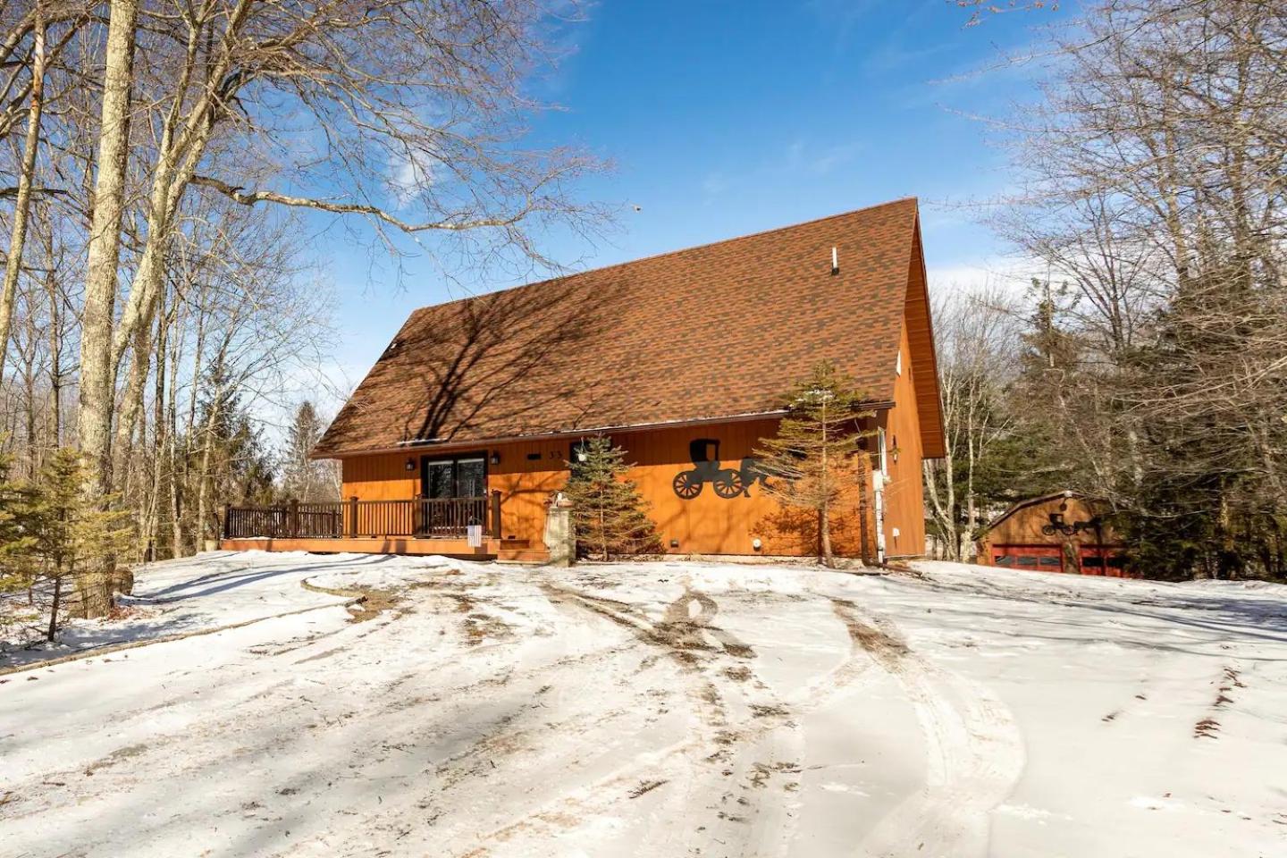 Bluebird Manor on the Water, 2 Acres & Amenities view 4