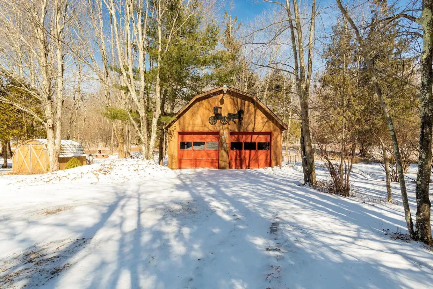 Bluebird Manor on the Water, 2 Acres & Amenities view 5