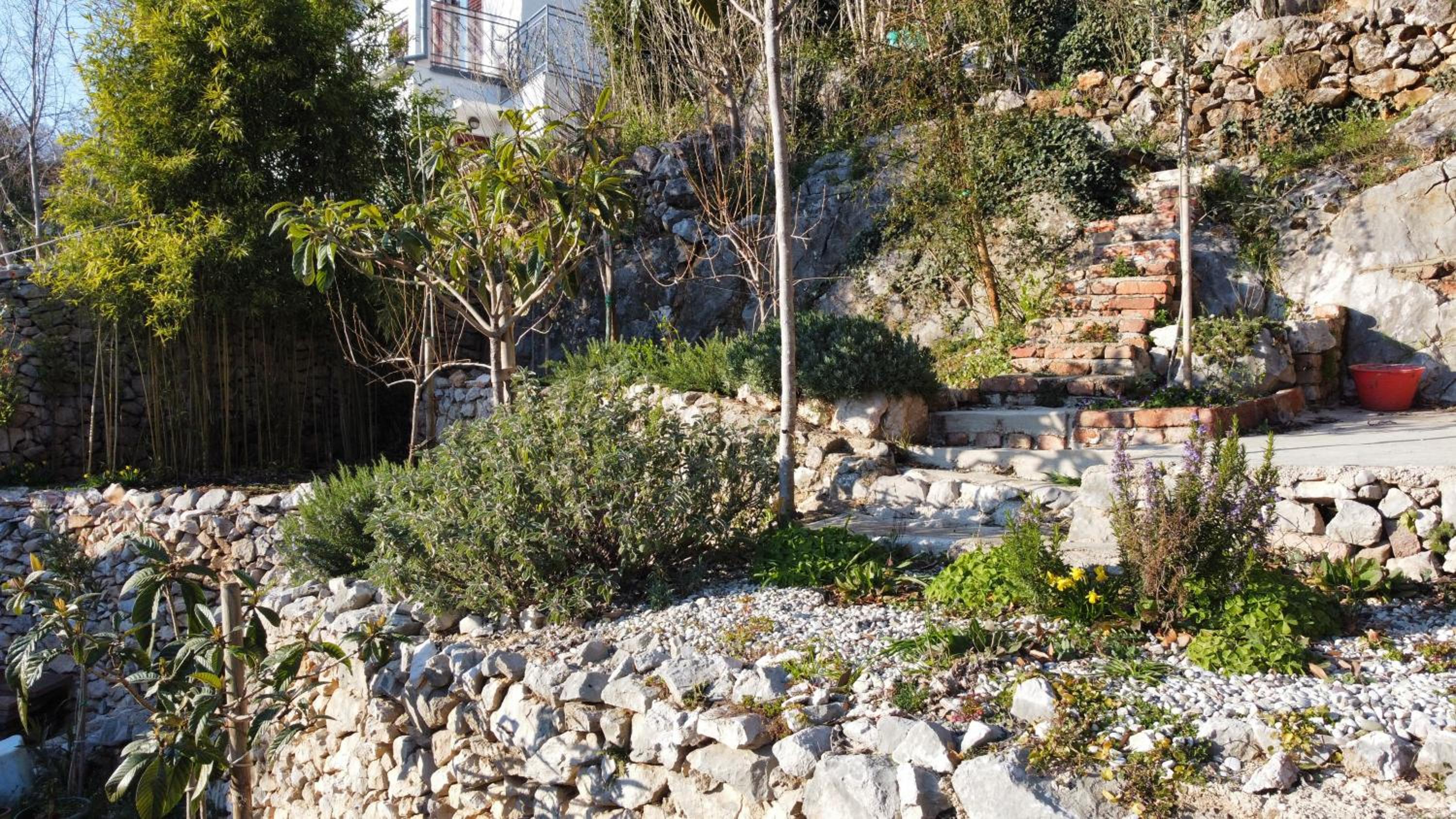 Photo 33