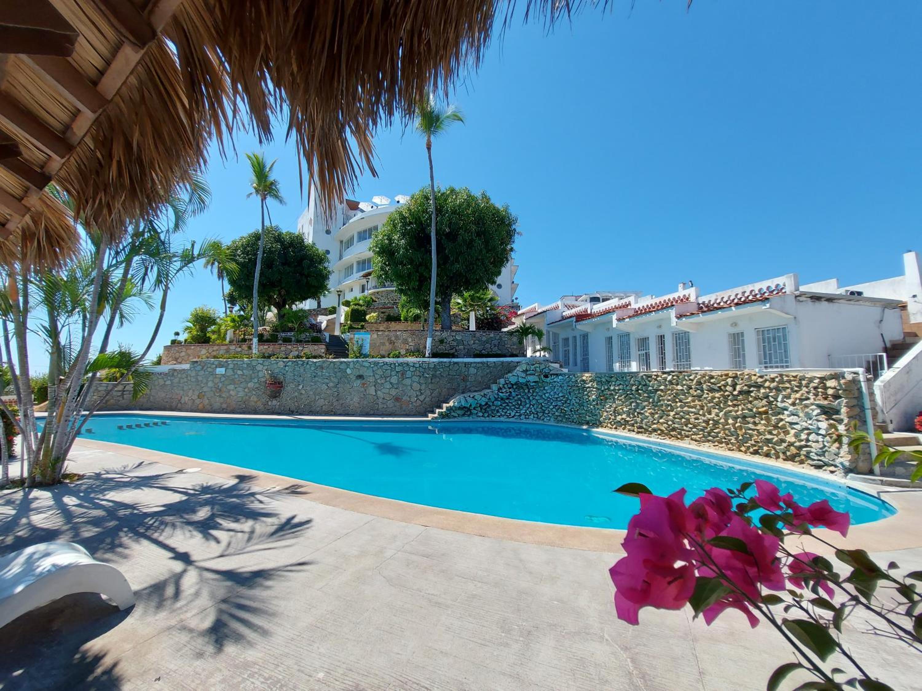Casa Blanca Grand view 4