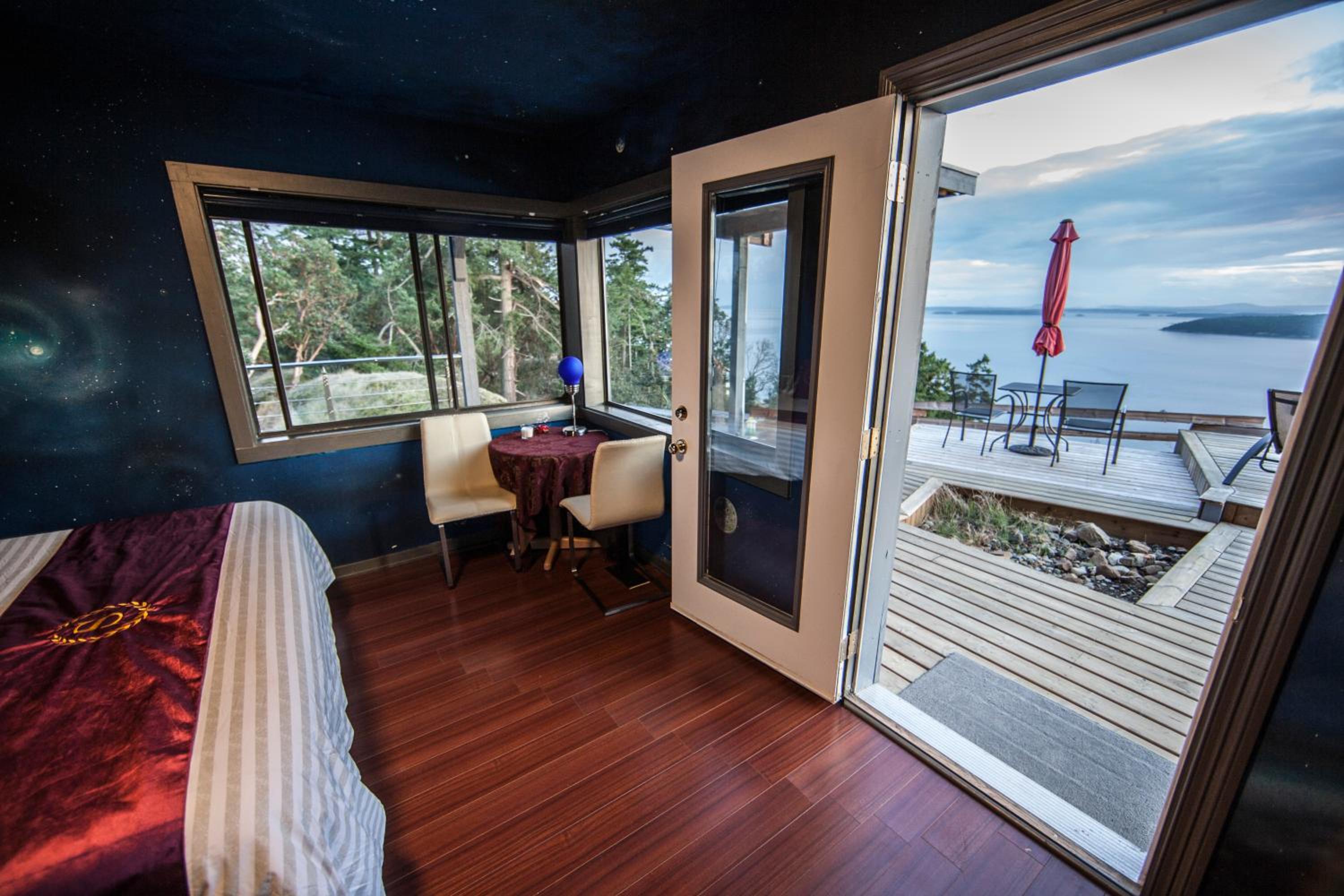 Shangri-La Oceanfront vacation home