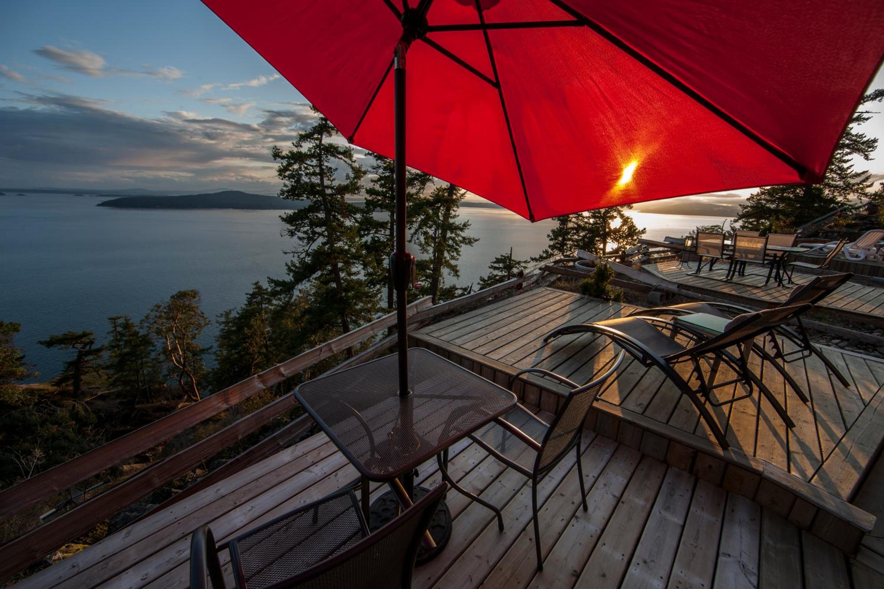 Shangri-La Oceanfront vacation home