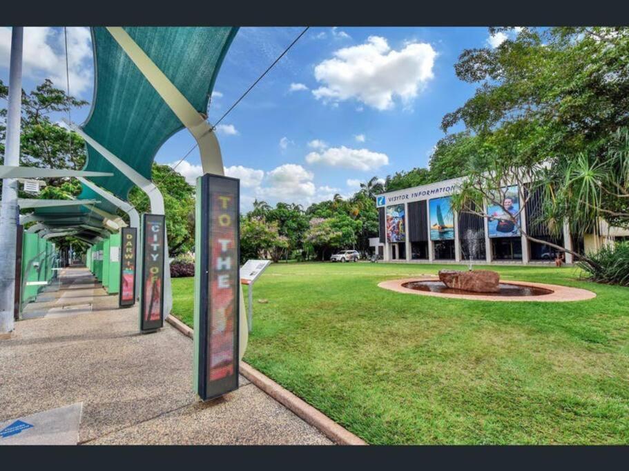 Darwin Inner City Oasis 2 Bed Apt view 2