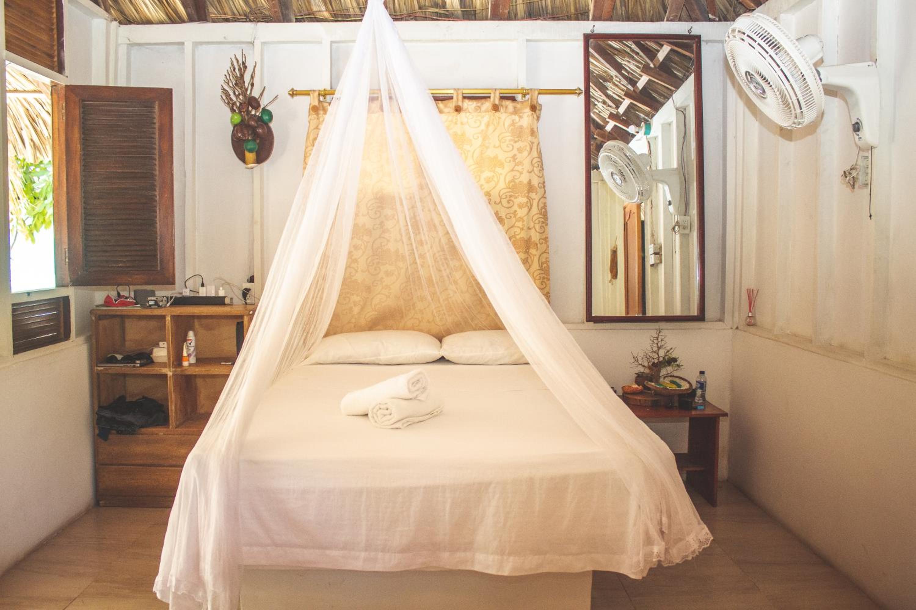 Isla Grande Eco-Hostal