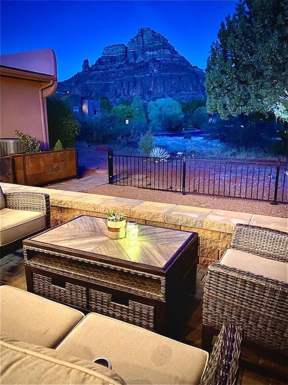 Beautiful Sedona Home Near Chapel of the Holy Cross view 4