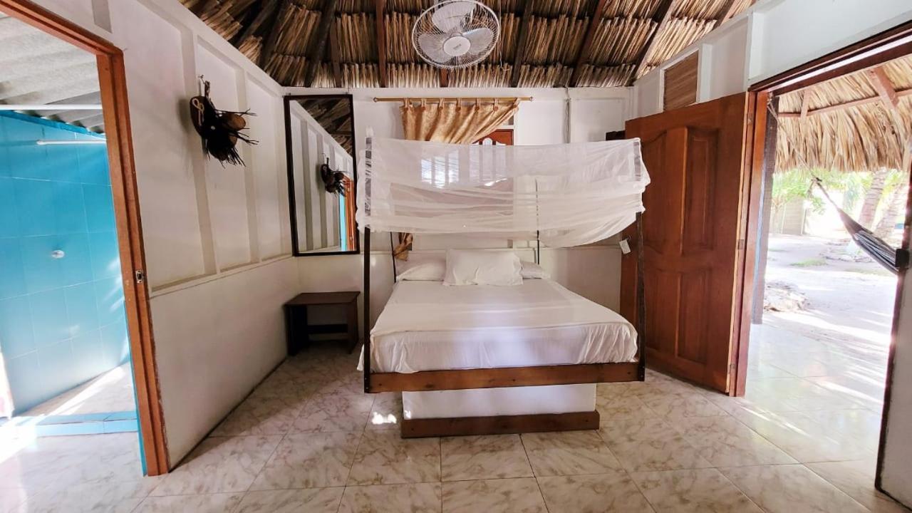 Isla Grande Eco-Hostal