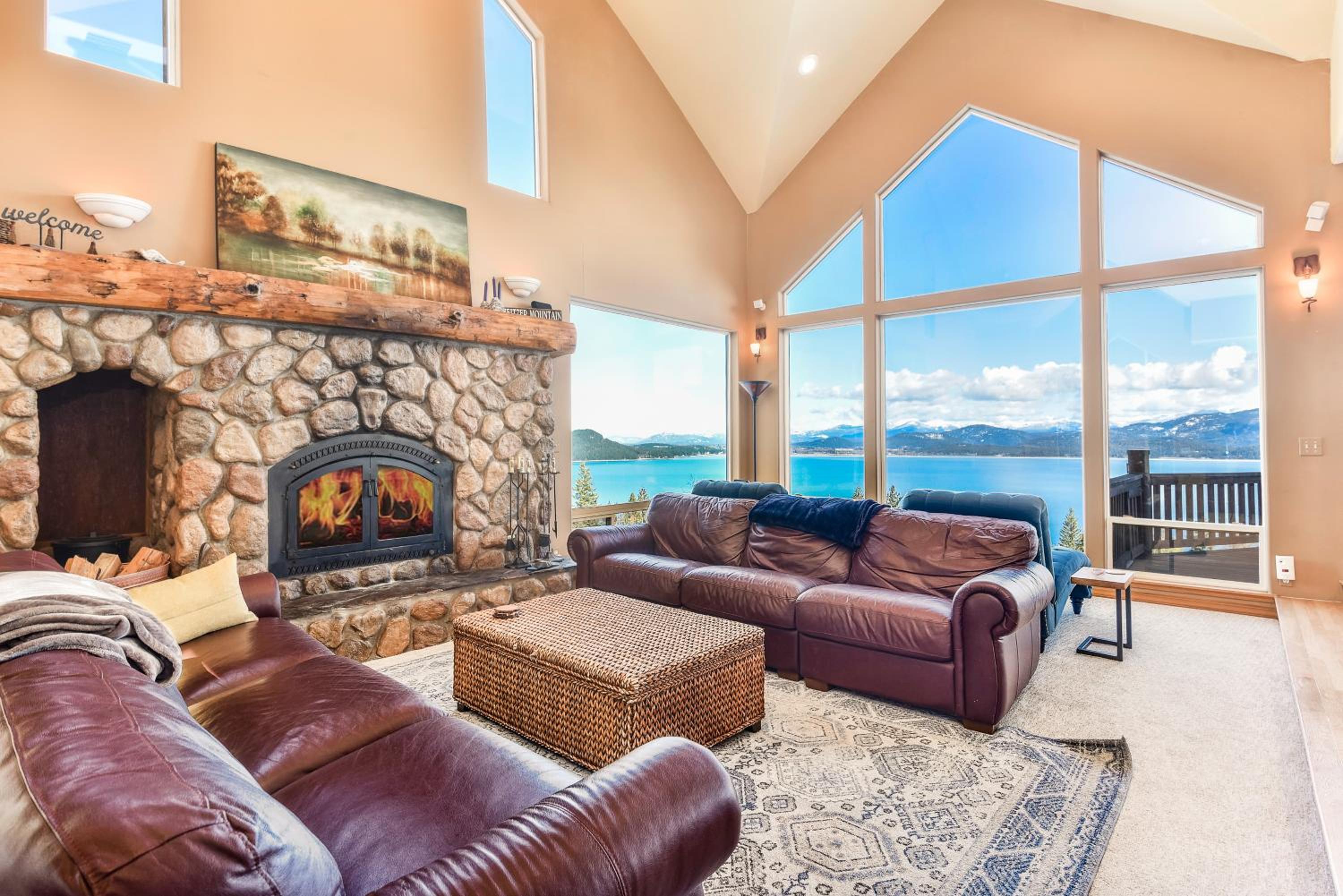 Moosewood Haven - Ideal Lakeside Retreat view 3