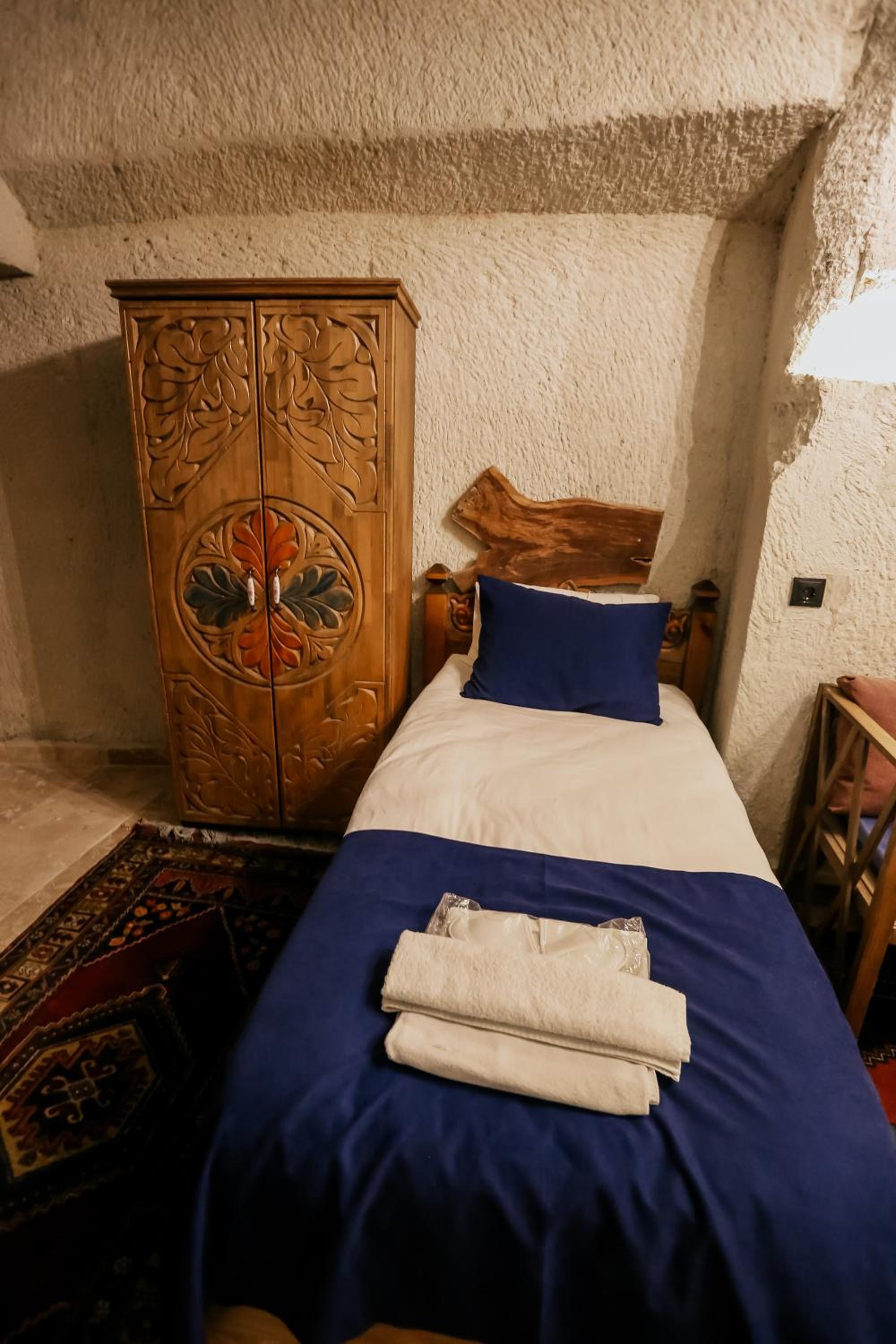 Sunset Cave - Image 50