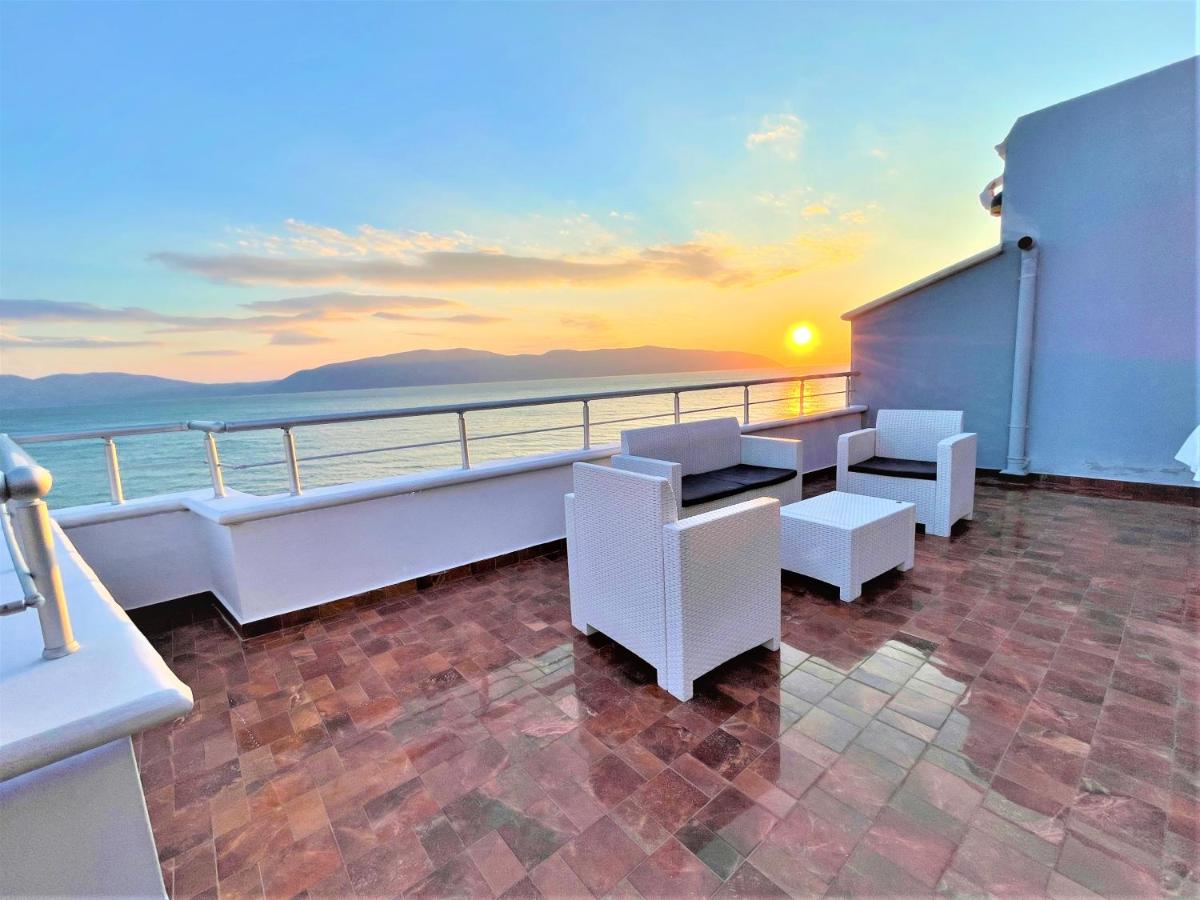 Duplex Apartment Front Sea photo 3