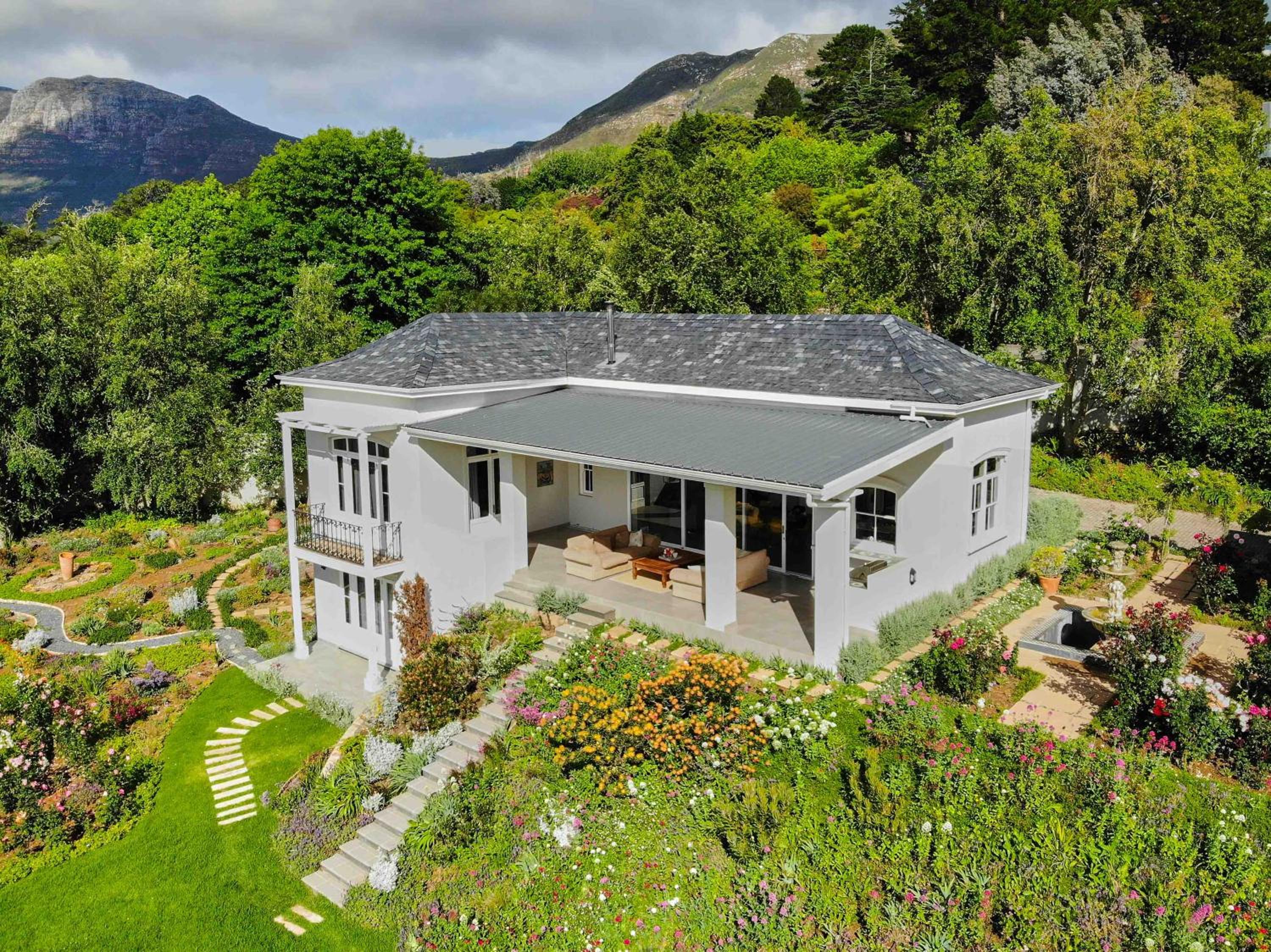 Le Vine Constantia view 3