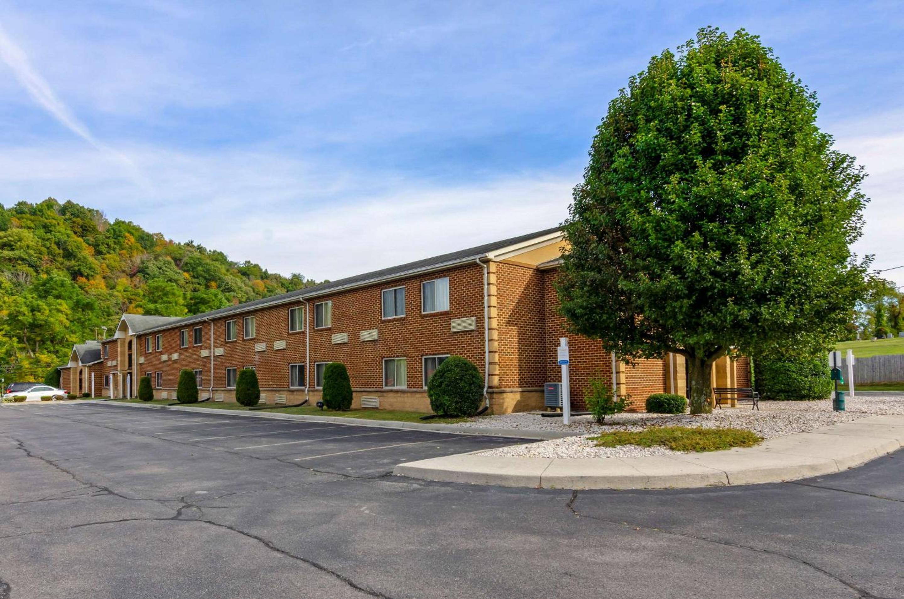 Comfort Inn Atkins-Marion I-81 - Property Image 1