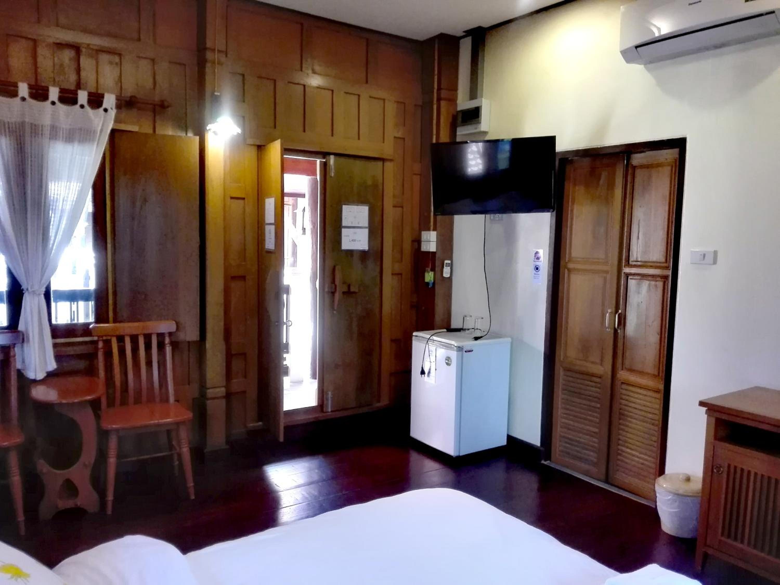 Luang Chumni Village