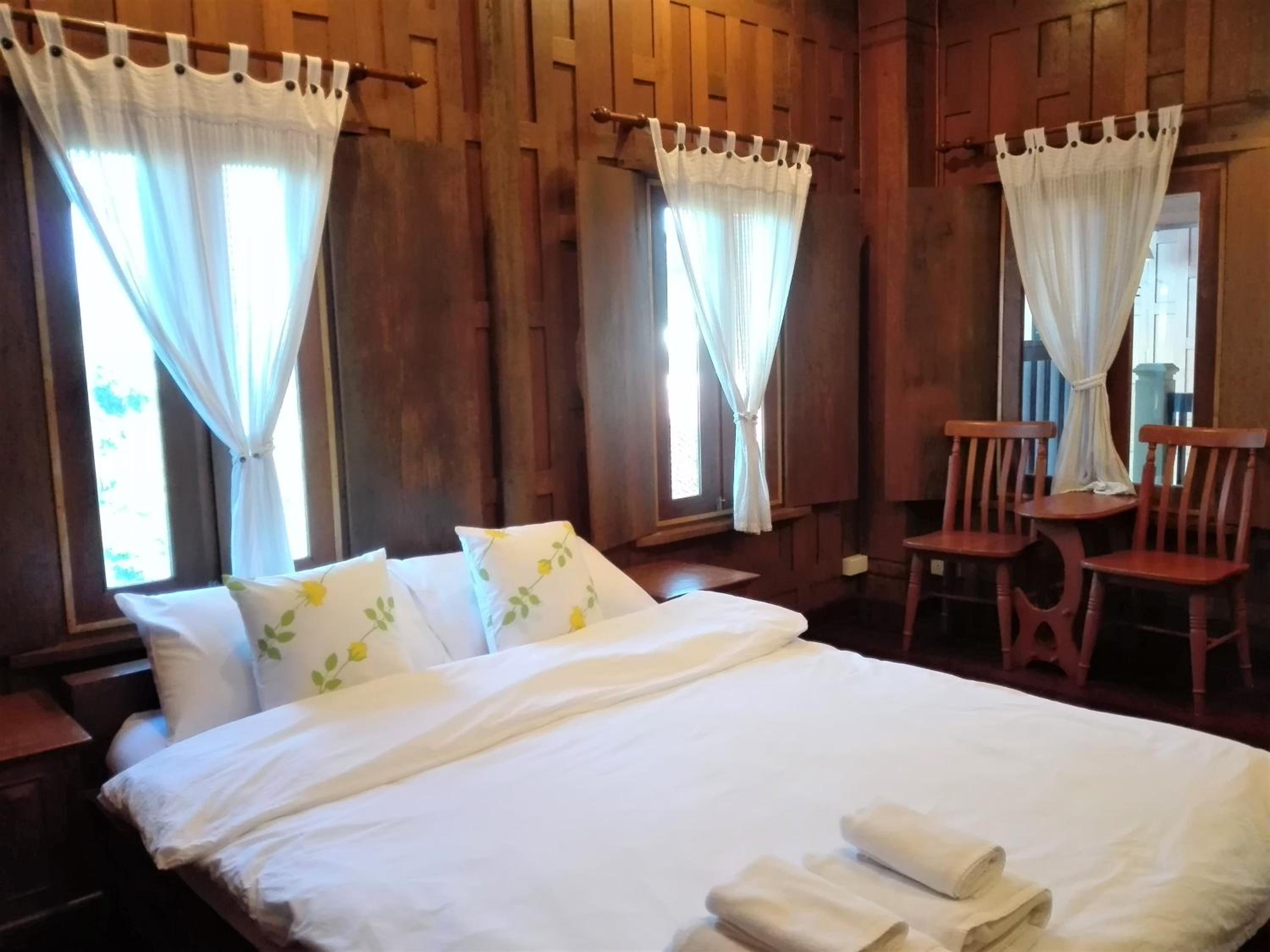 Luang Chumni Village