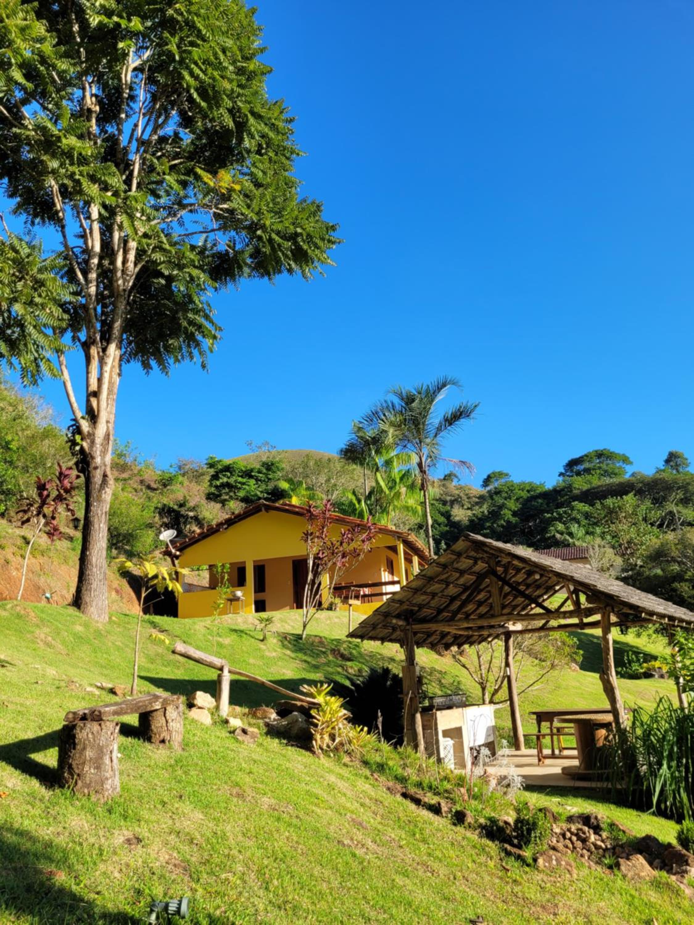 Espaço inteiro: Casa de campo nas montanhas
