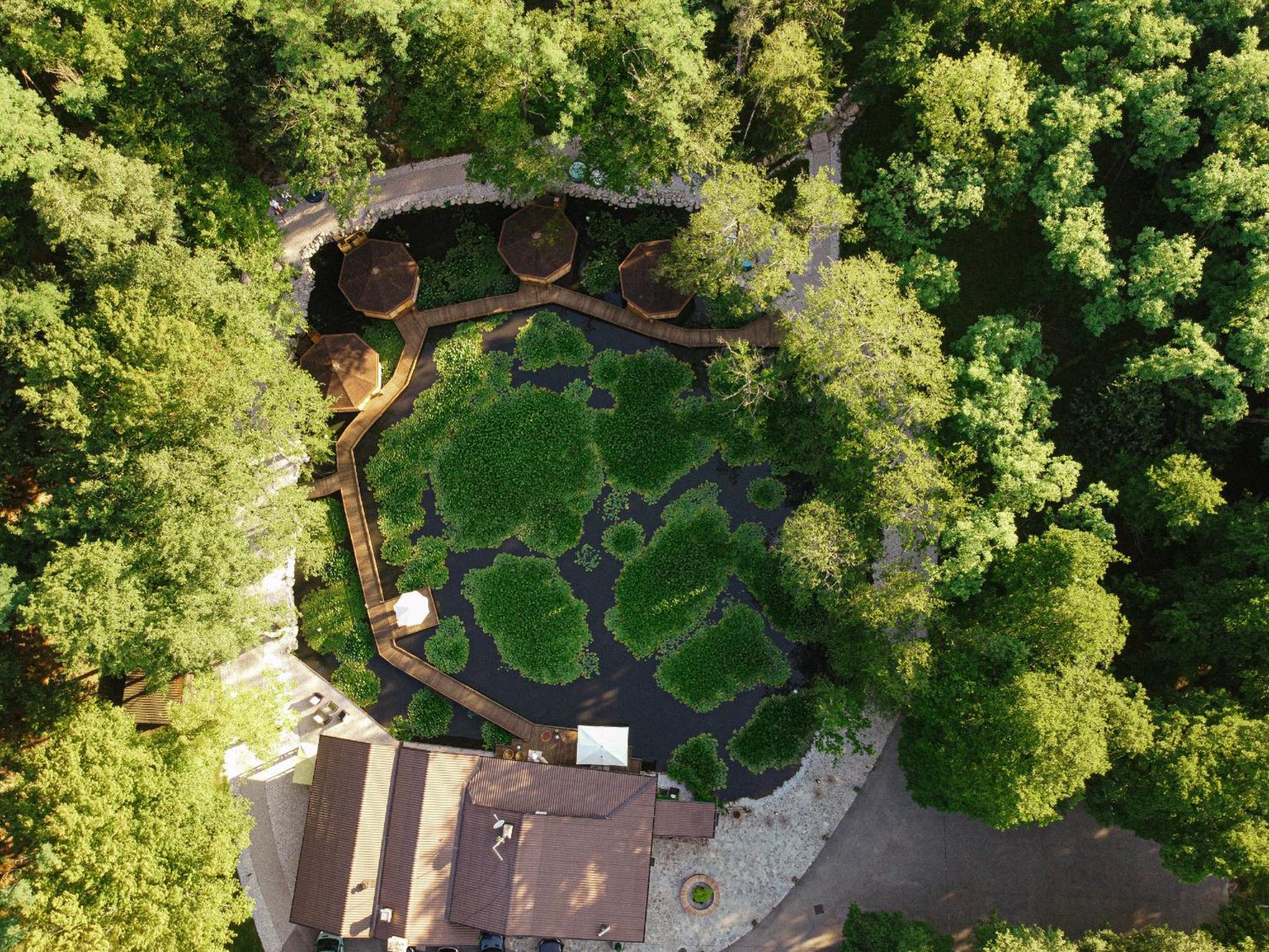 Pikol Lake Village Wine Estate, photo 40