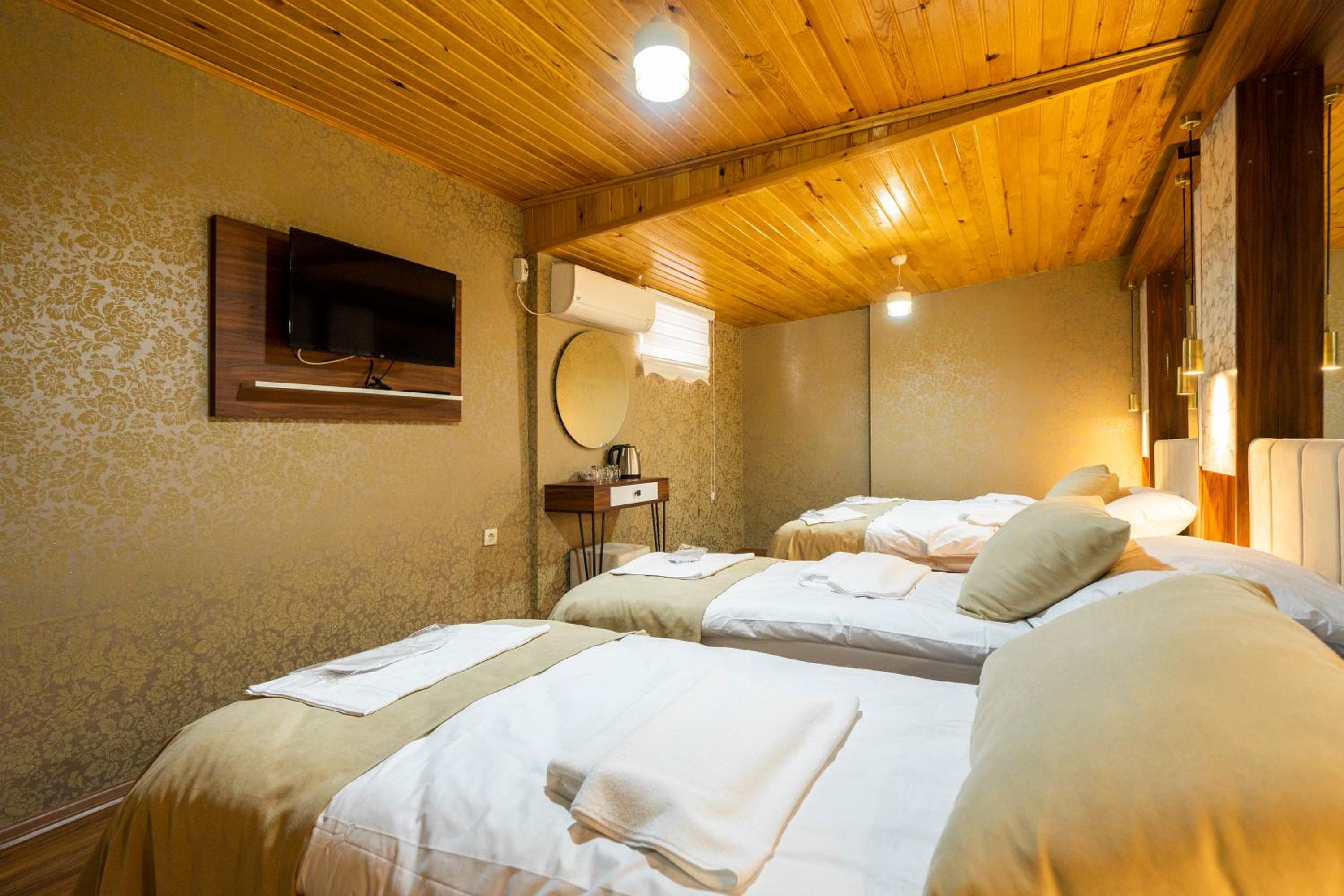 Candy Otel - Image 33