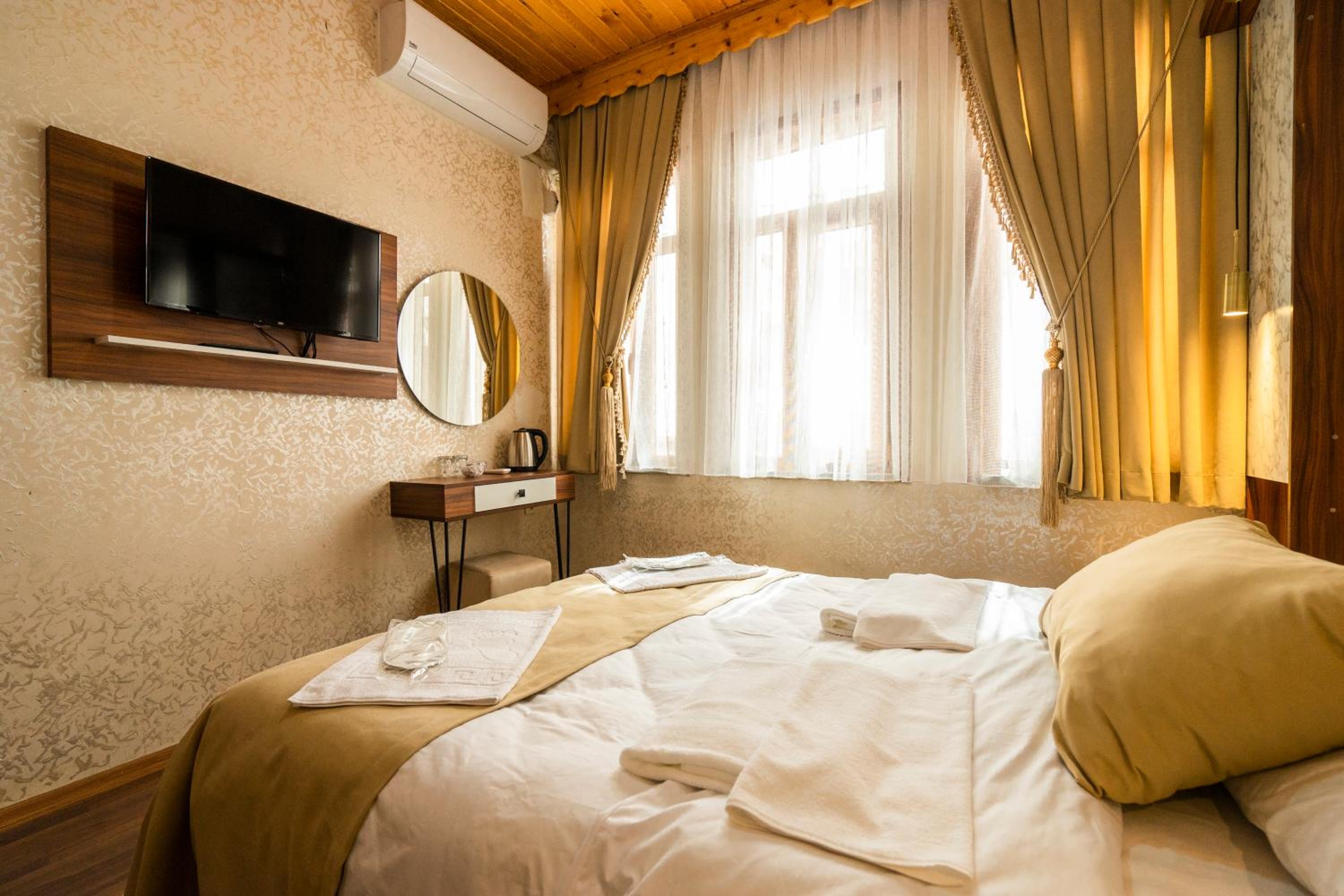 Candy Otel - Image 26