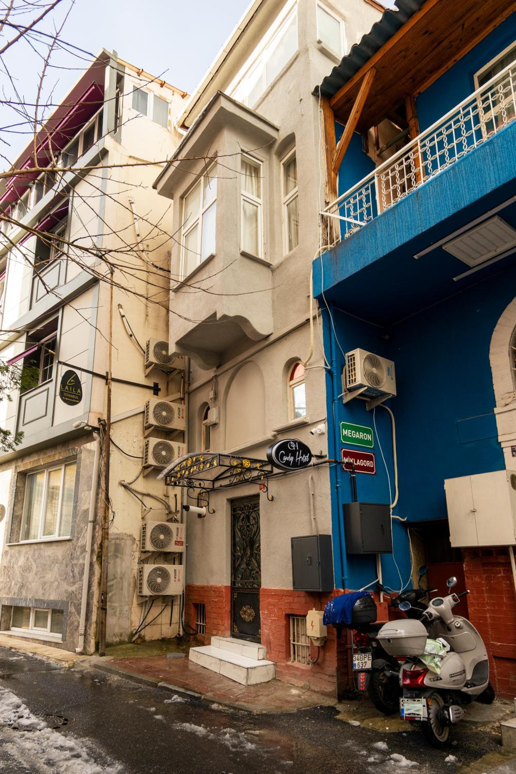 Candy Otel - Image 43