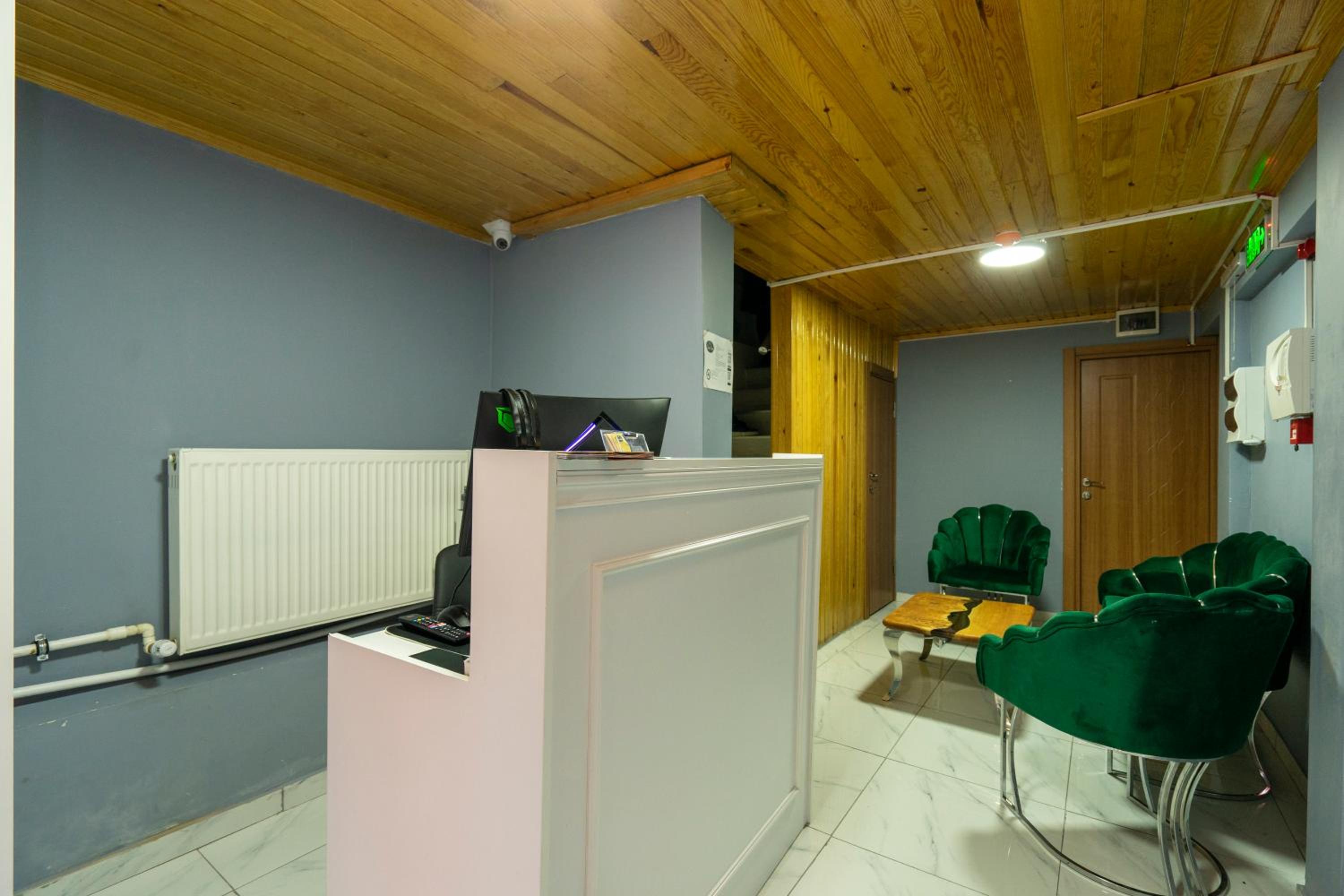 Candy Otel - Image 46