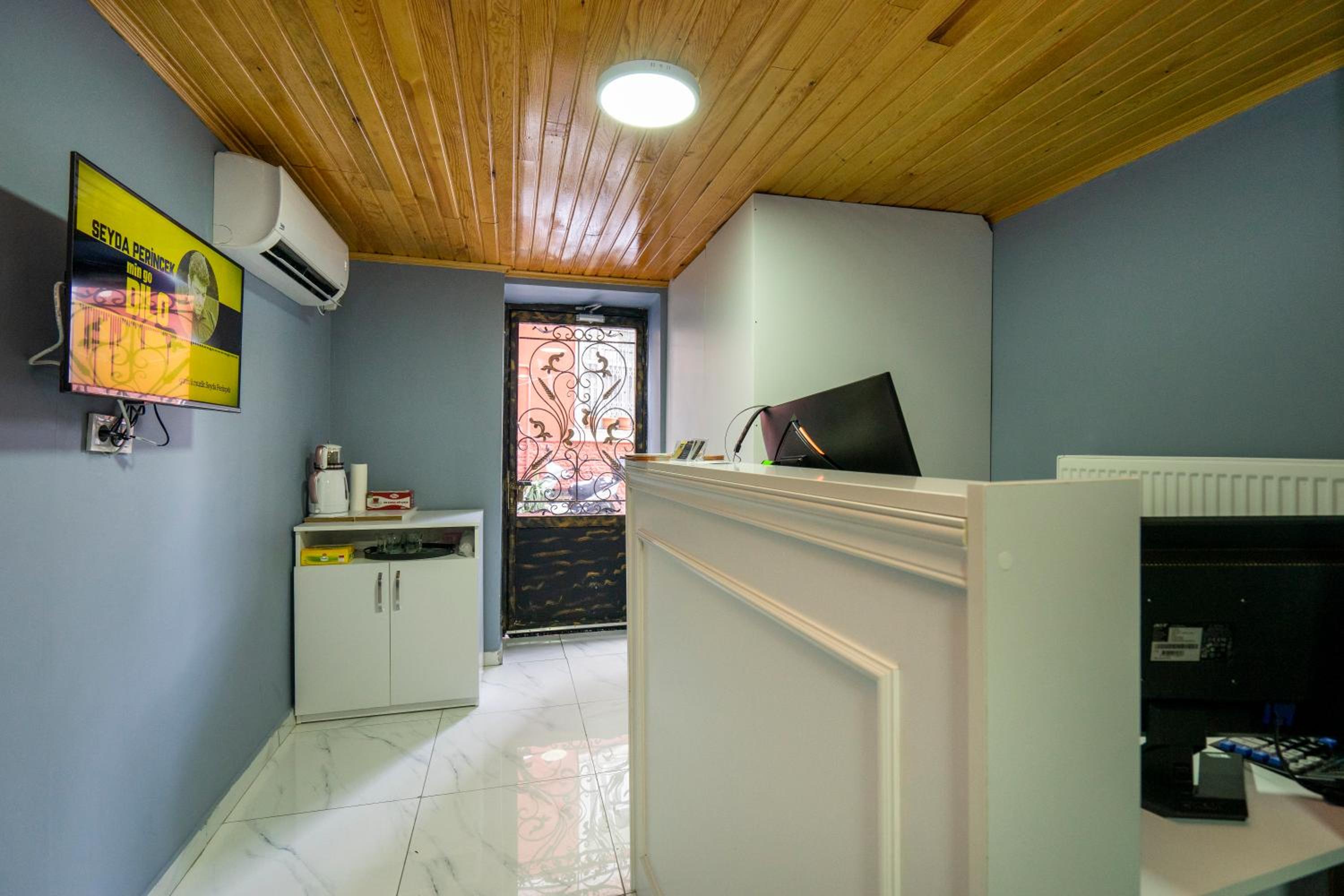 Candy Otel - Image 51