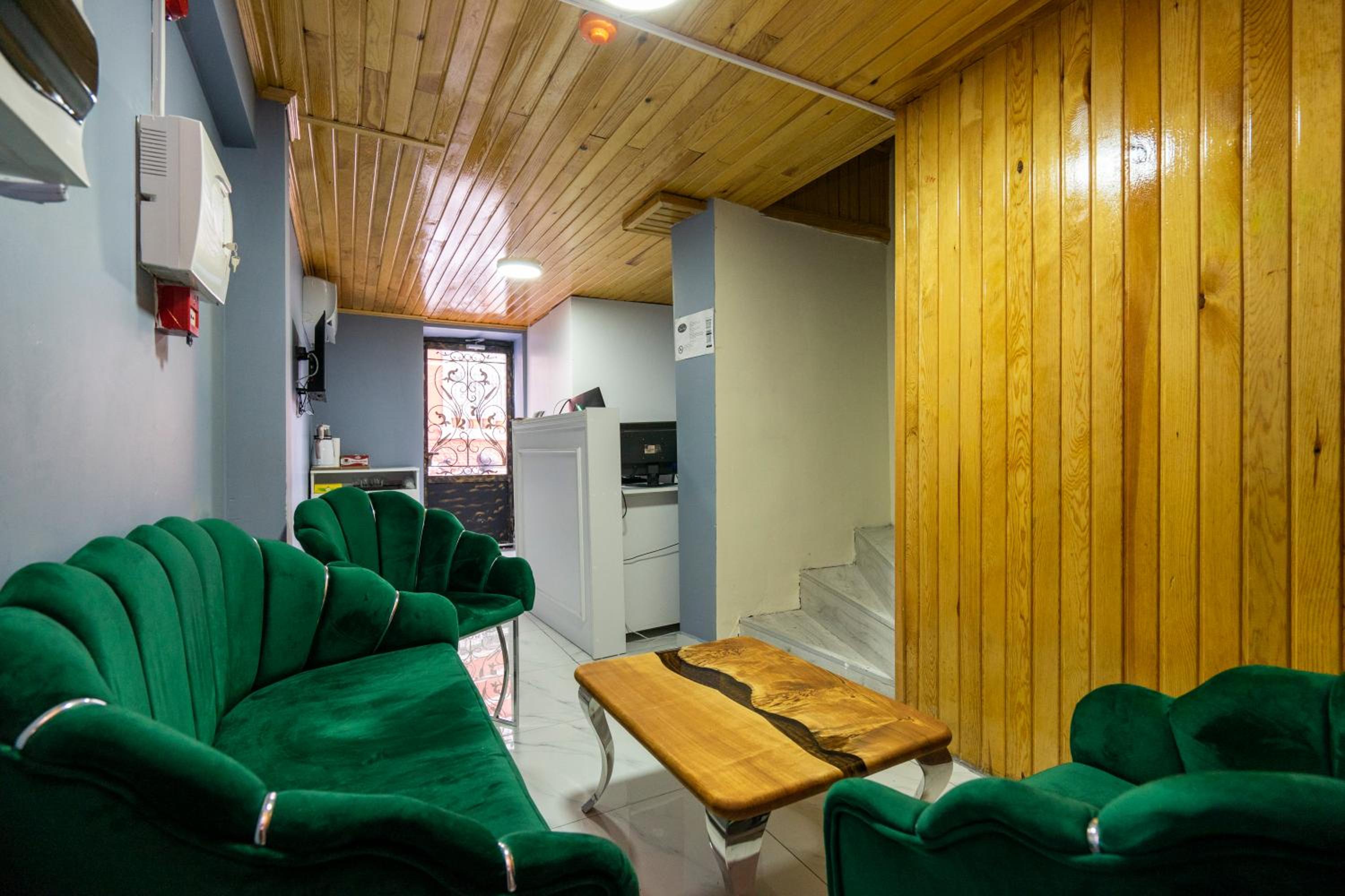 Candy Otel - Image 48