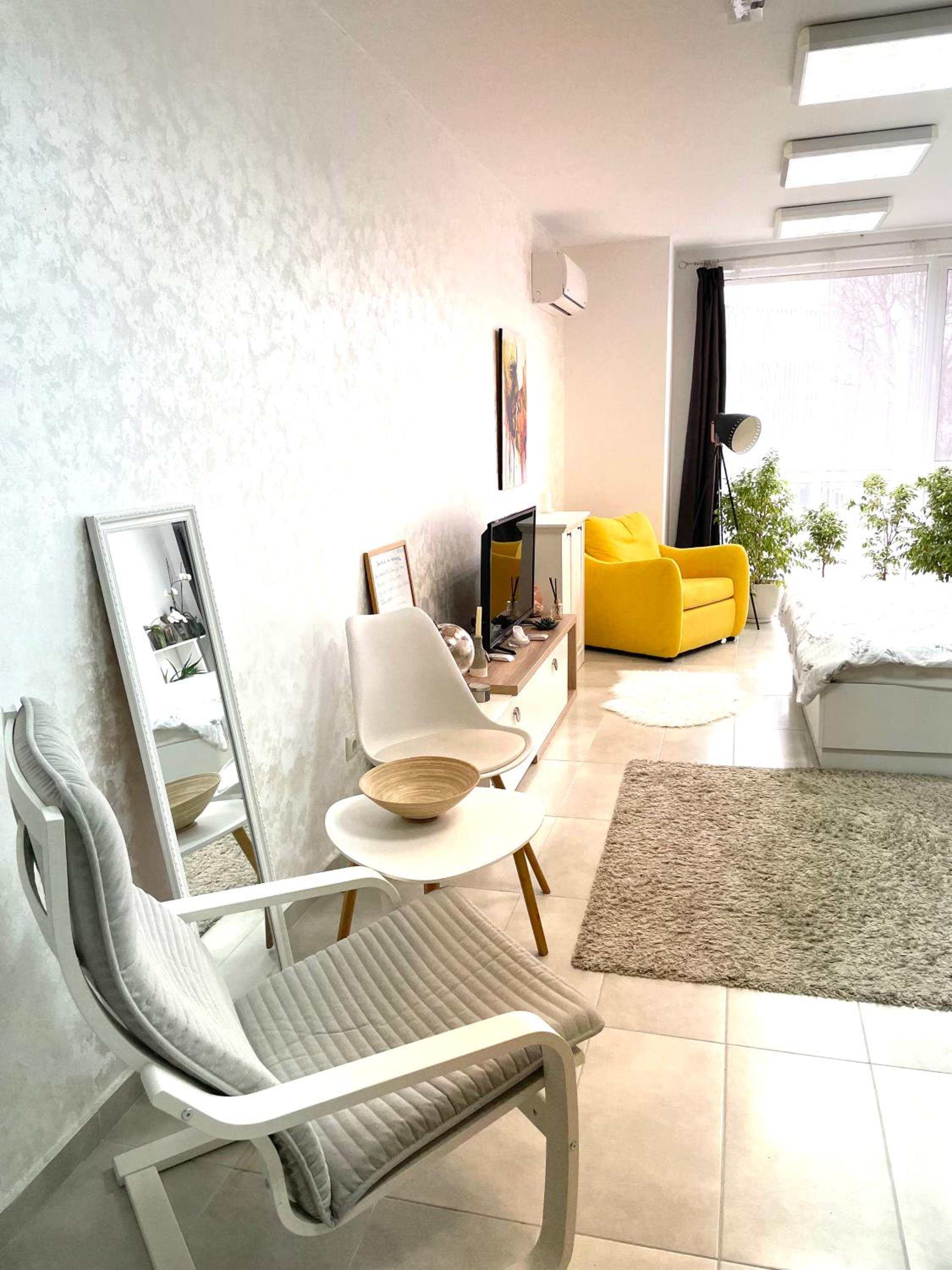 Felicity Super Central Apartment