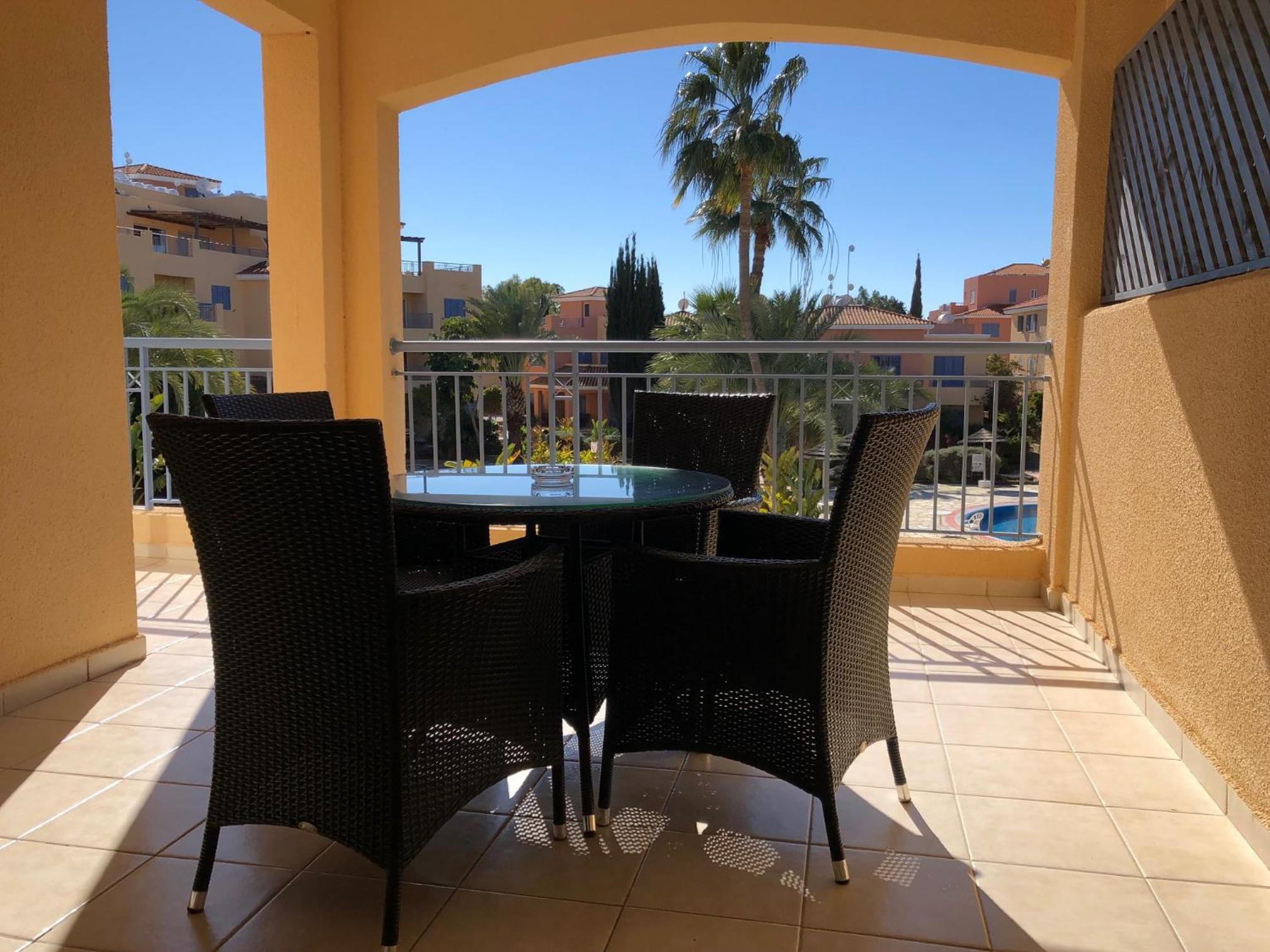 Limnaria Gardens - Modern 1 bed, Walk to Beach & Shops