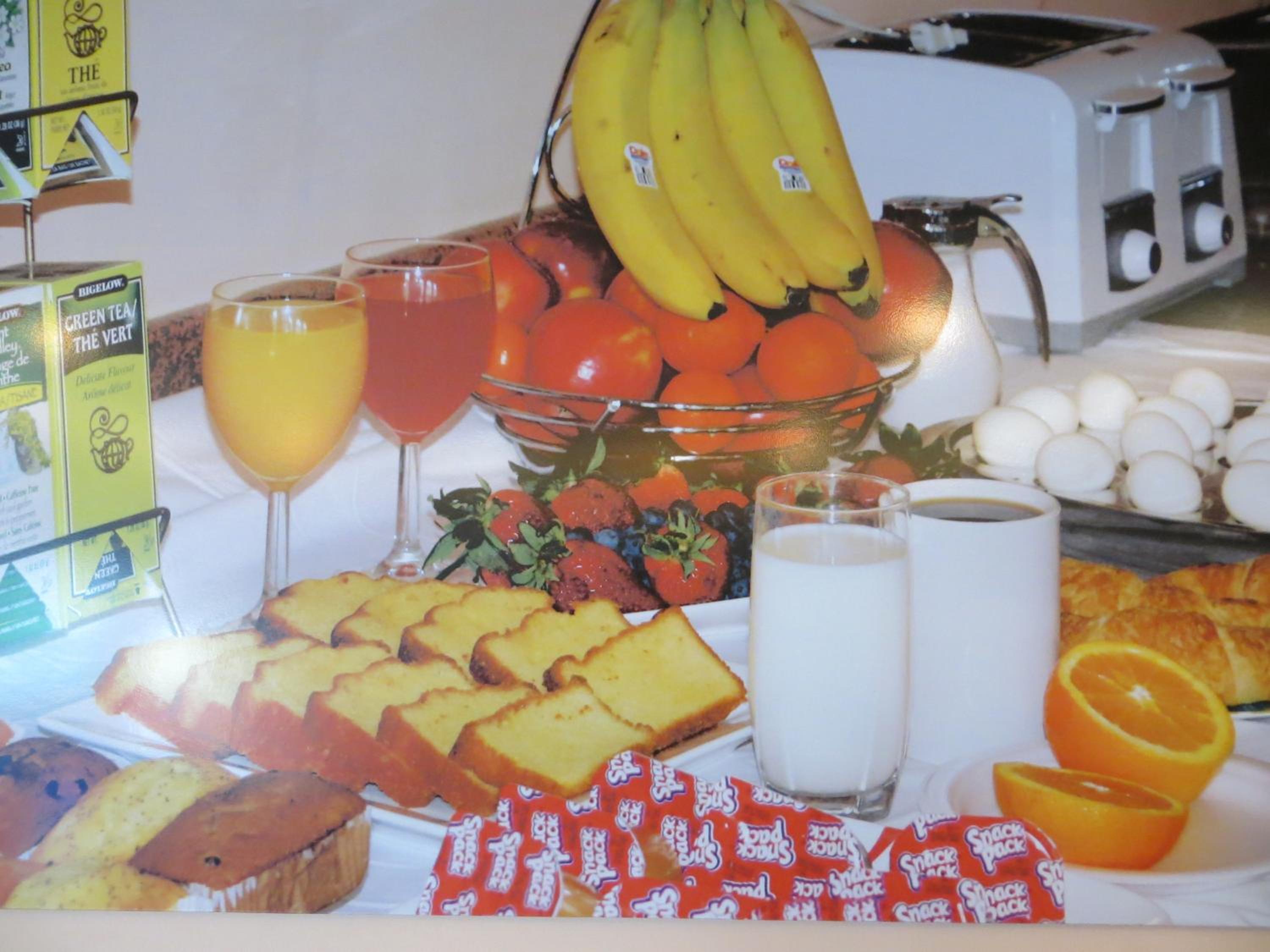 Leduc Vacations - Crystal Star Inn Edmonton Airport with free shuttle to and from Airport - Property Image 2