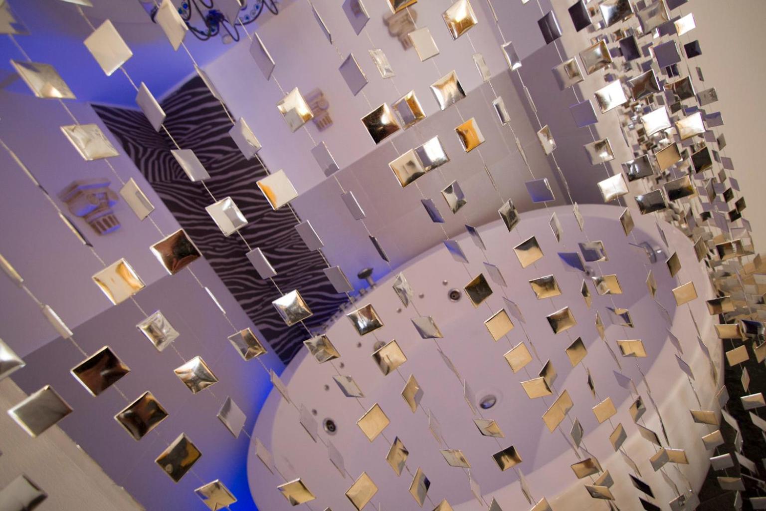 Gold - central, cozy, a fun place like no other