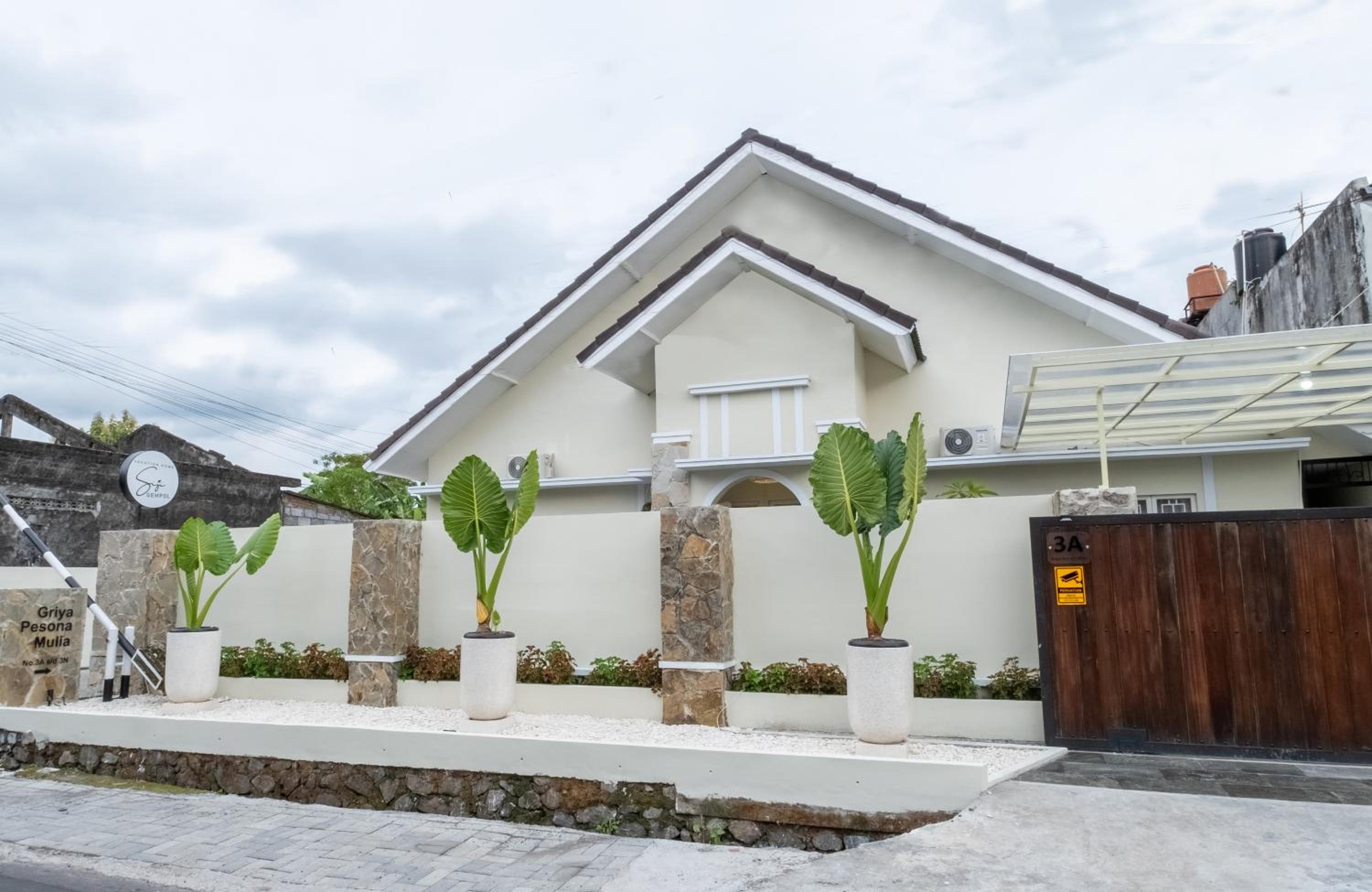 Hotel Siji Gempol Vacation Home - Image 1