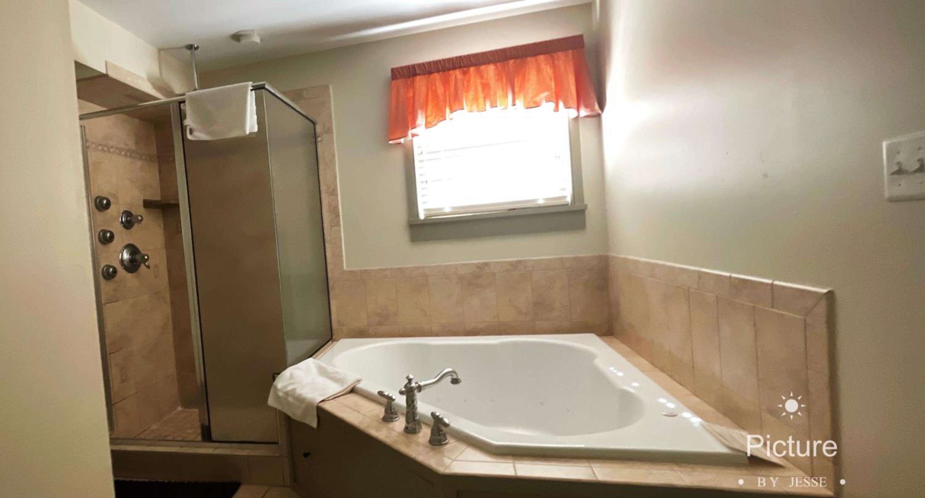 Wayside Inn Bed and Breakfast - Property Image 14