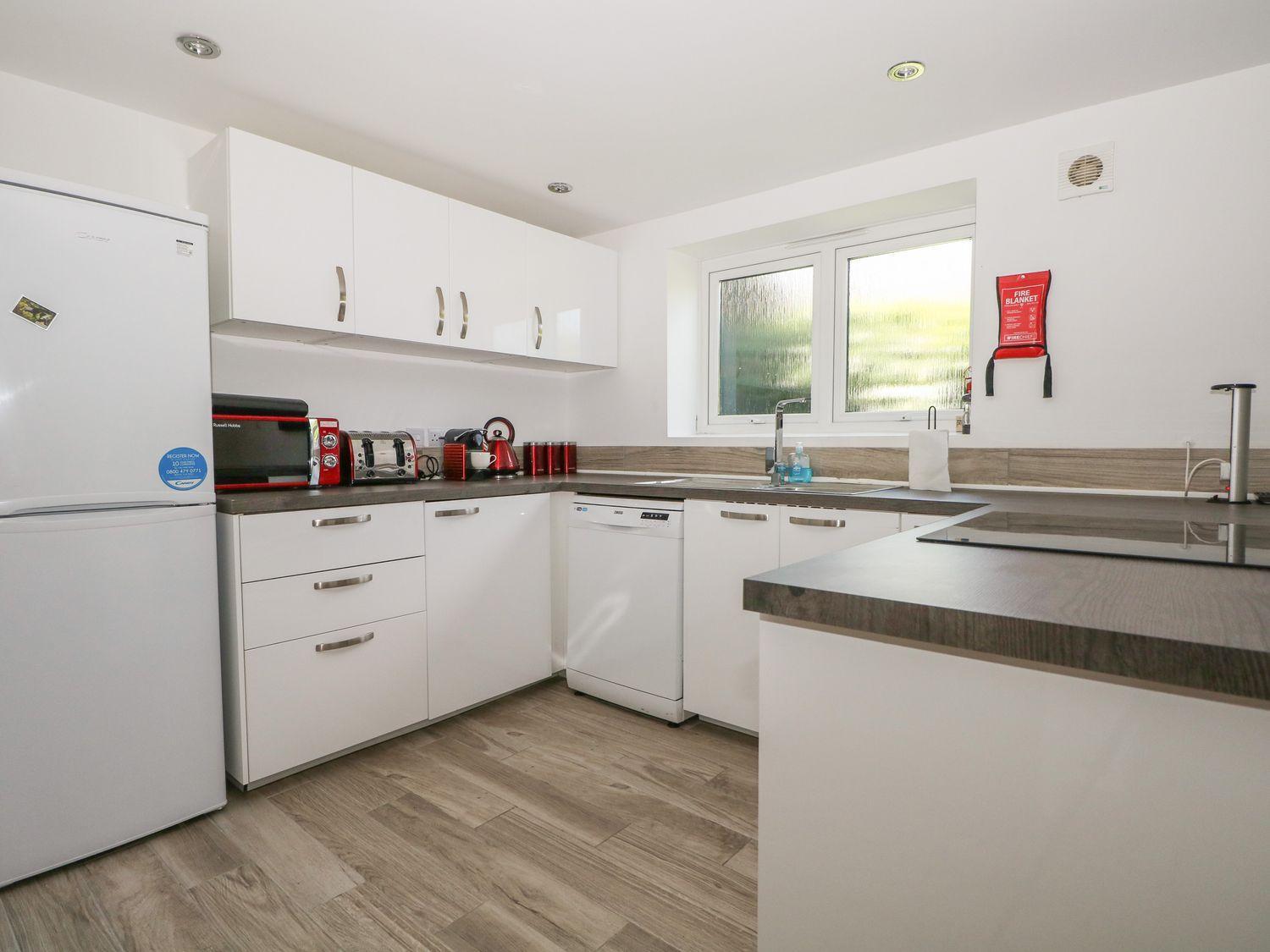 Broadford Barn - Barn conversion in picturesque village view 4