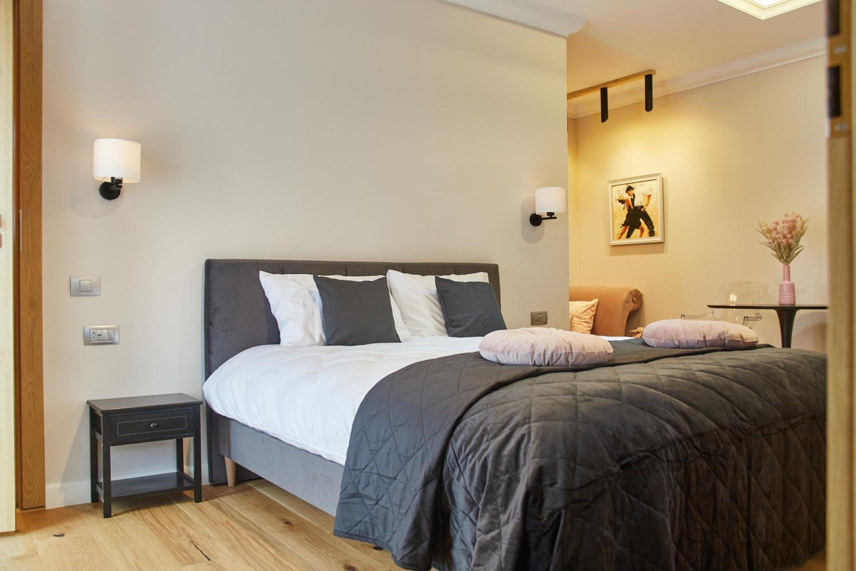 Apartament TANGO la casa PIANO HOUSE ,cu parcare view 3