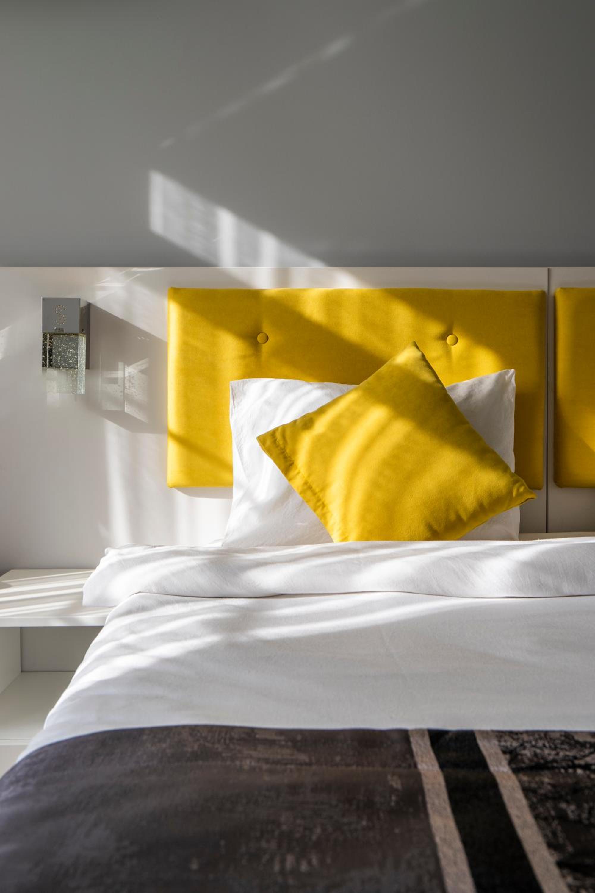 Sayeban Gold Hotel - Image 43